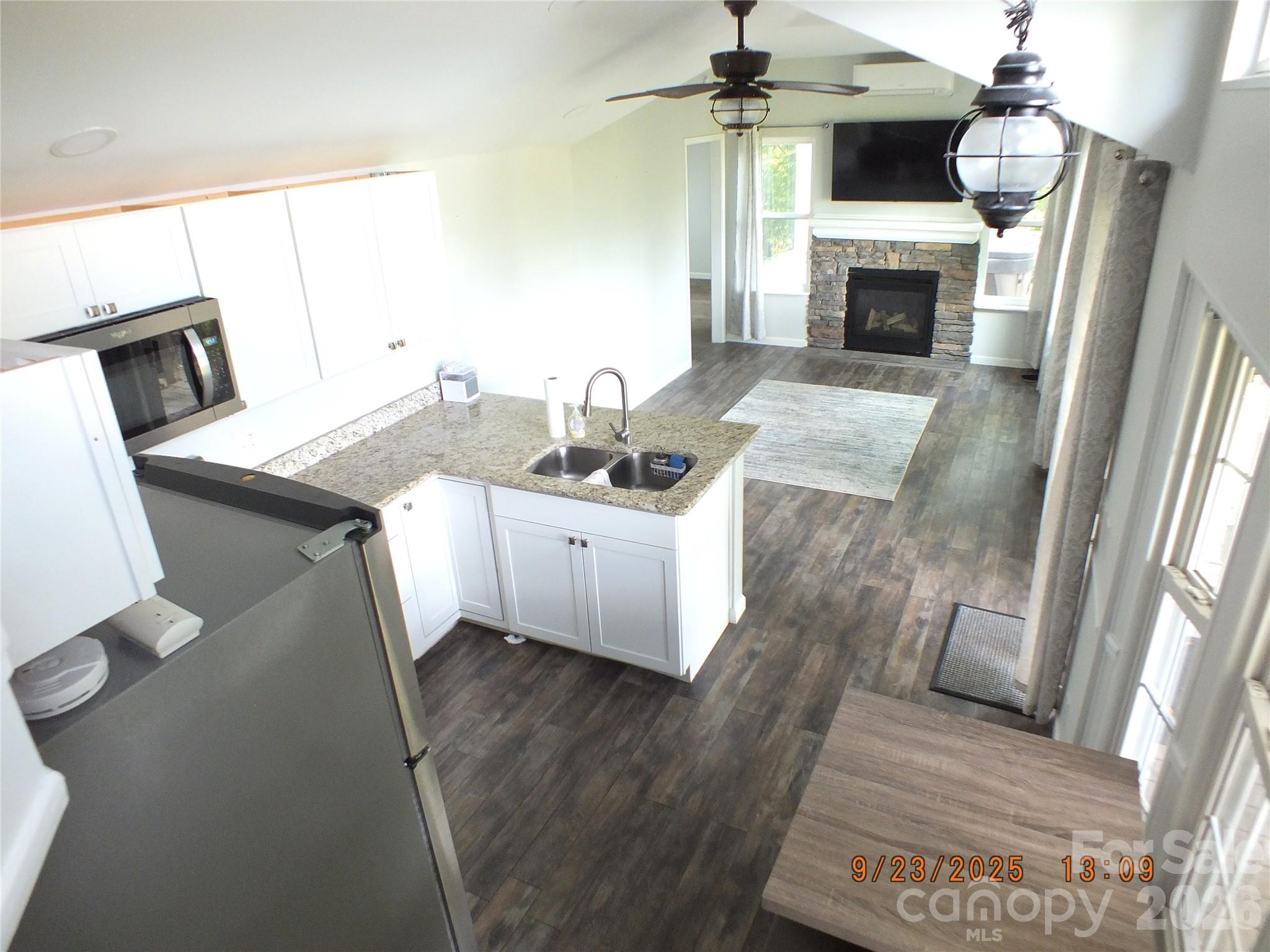 408 Whispering Winds Road — Waynesville
