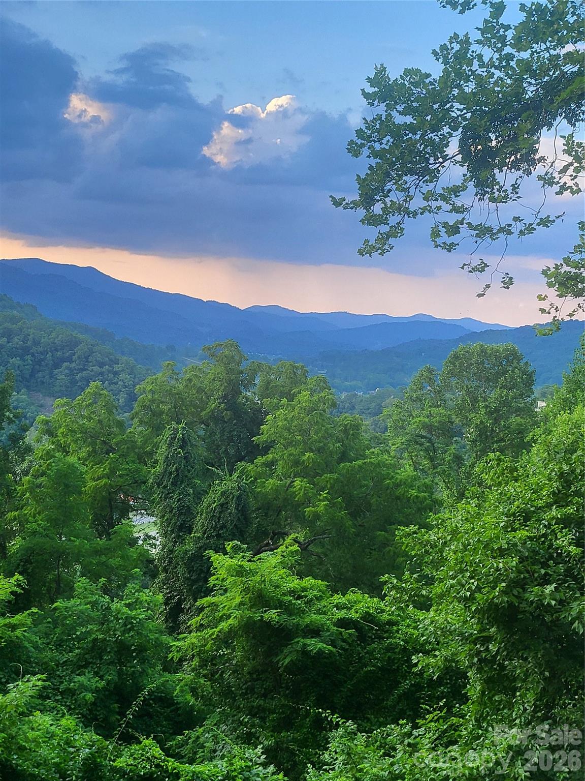 408 Whispering Winds Road — Waynesville
