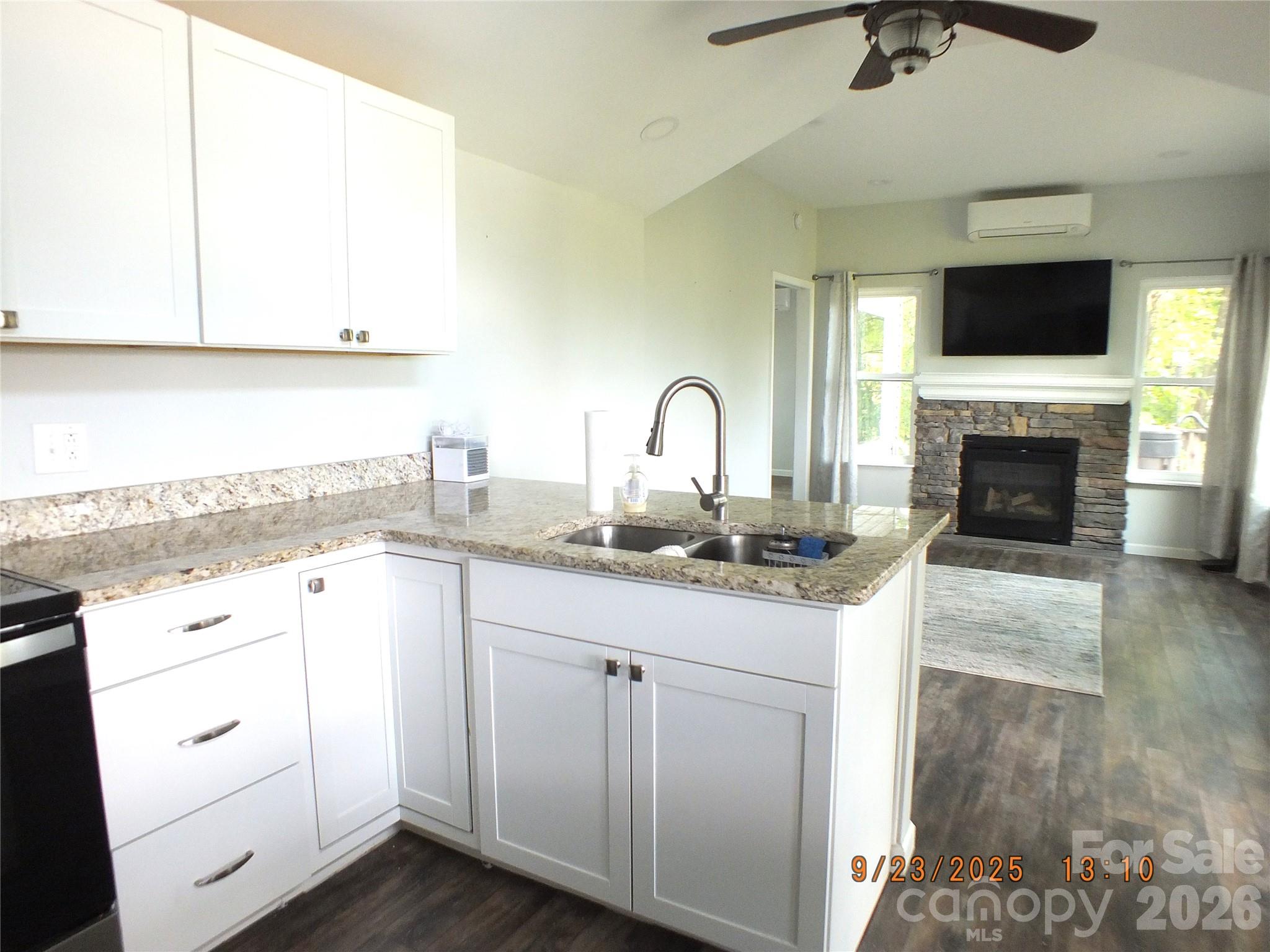 408 Whispering Winds Road — Waynesville
