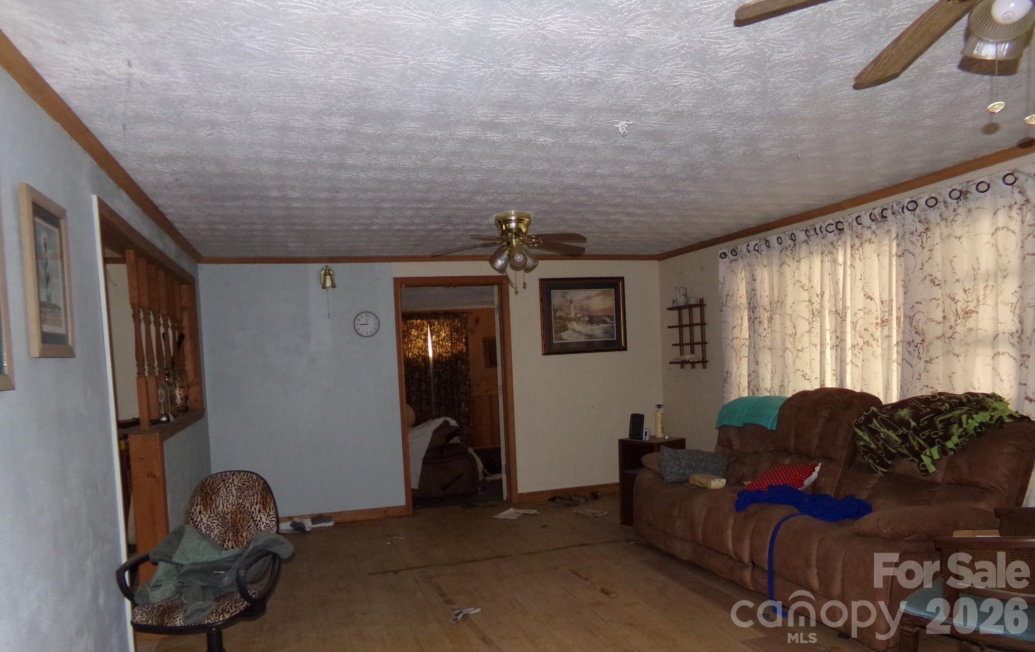 1905 Little Creek Road — Burnsville