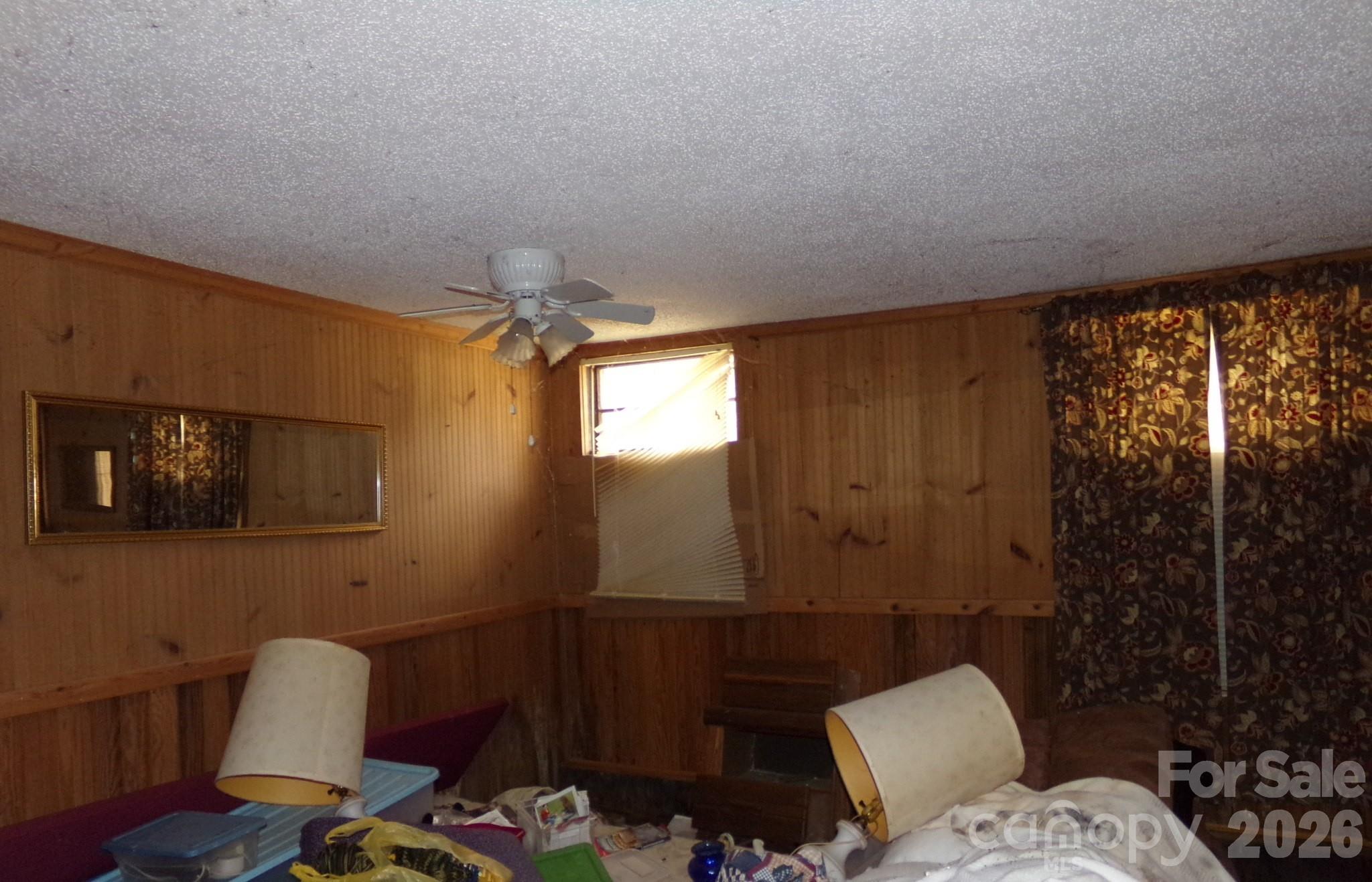 1905 Little Creek Road — Burnsville