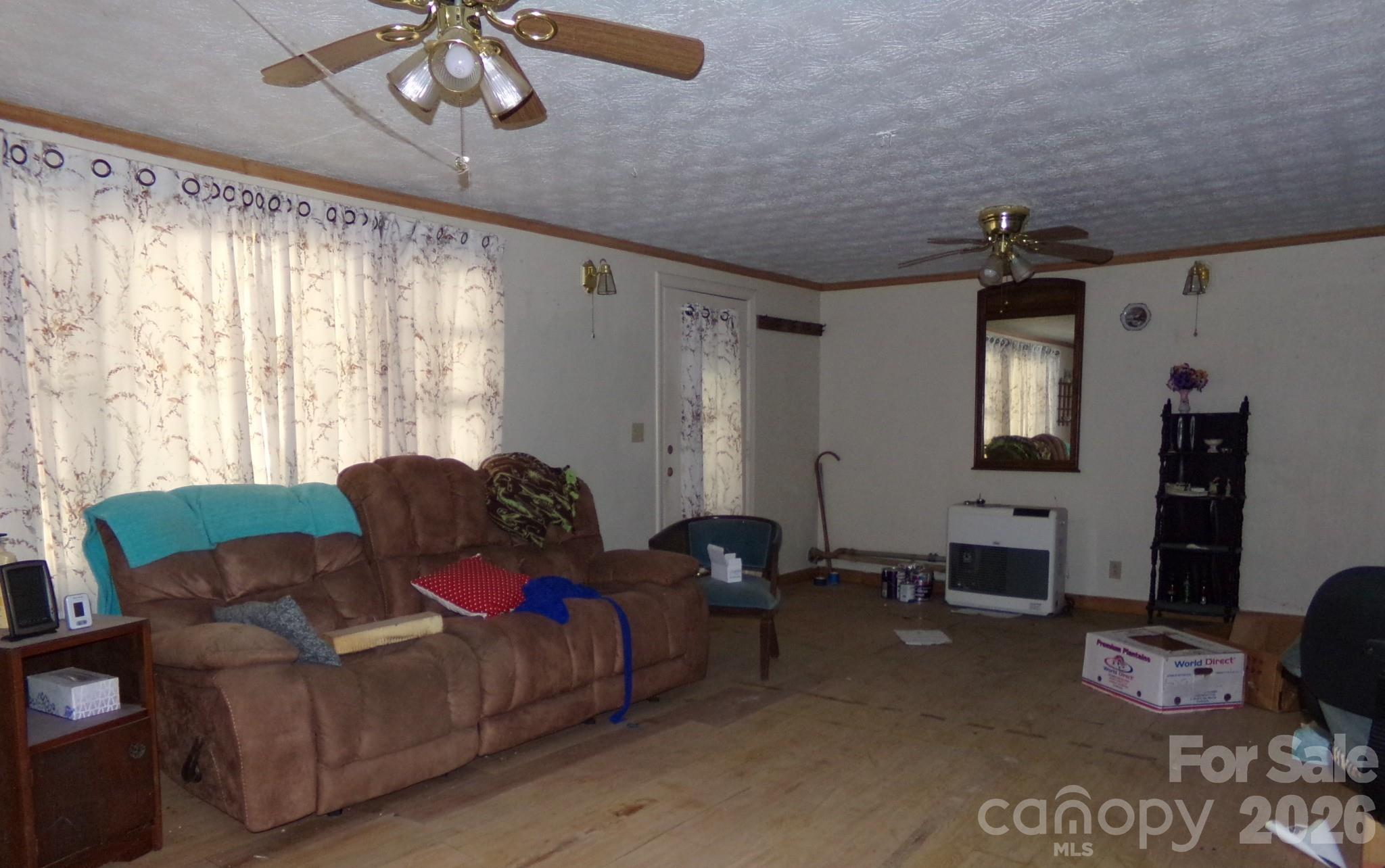 1905 Little Creek Road — Burnsville