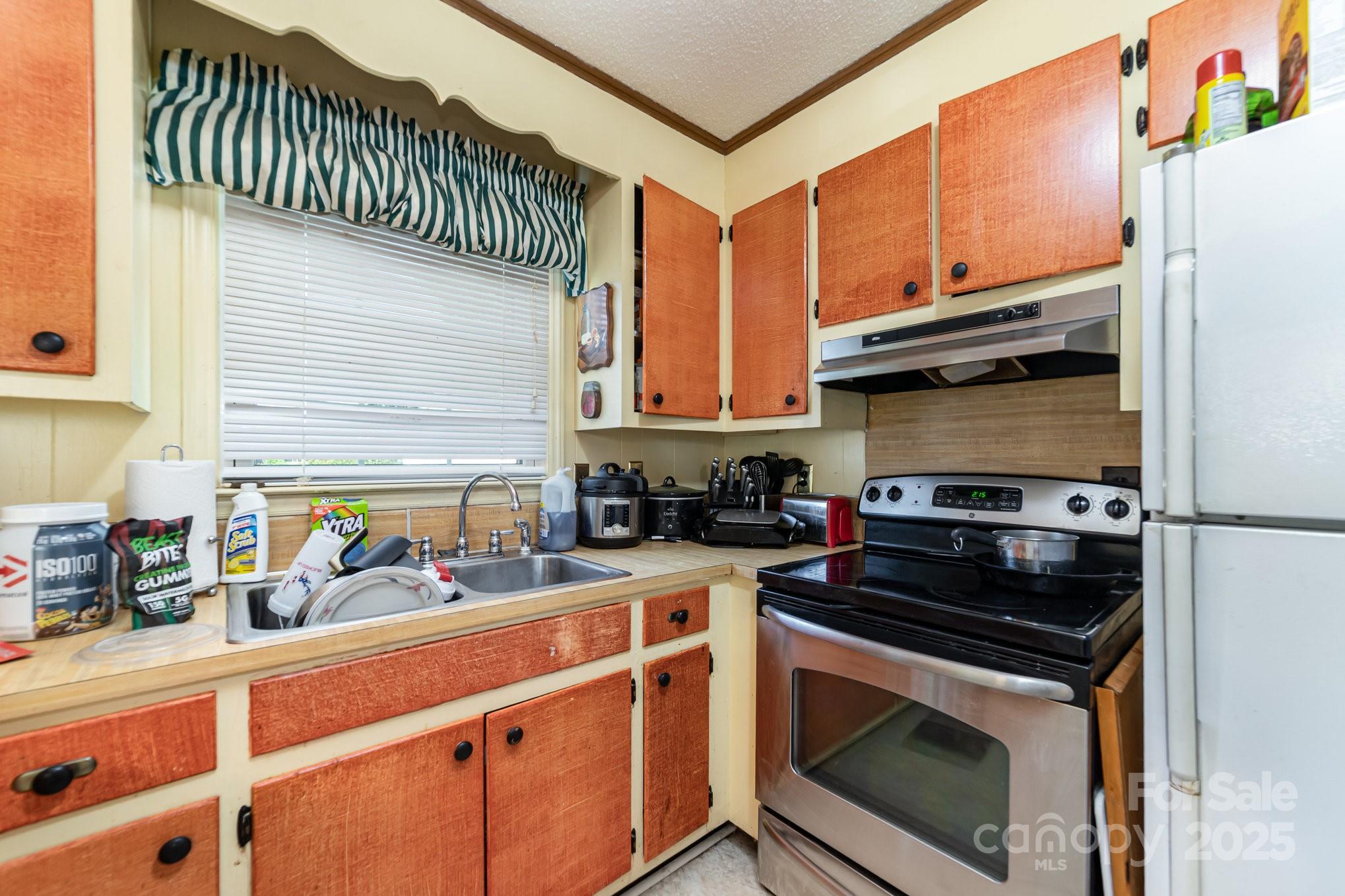 801 Windwood Drive — Gastonia