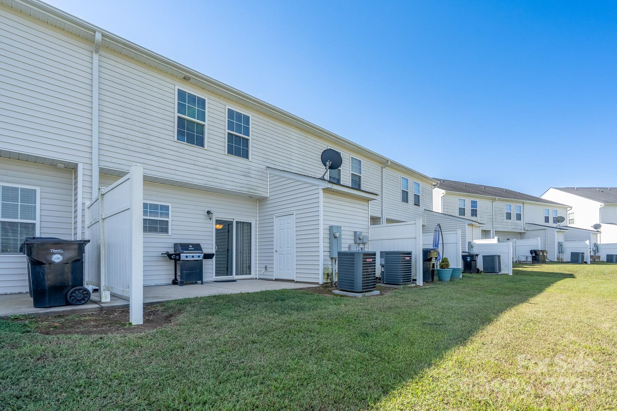 287 Halton Crossing Drive SW — Concord