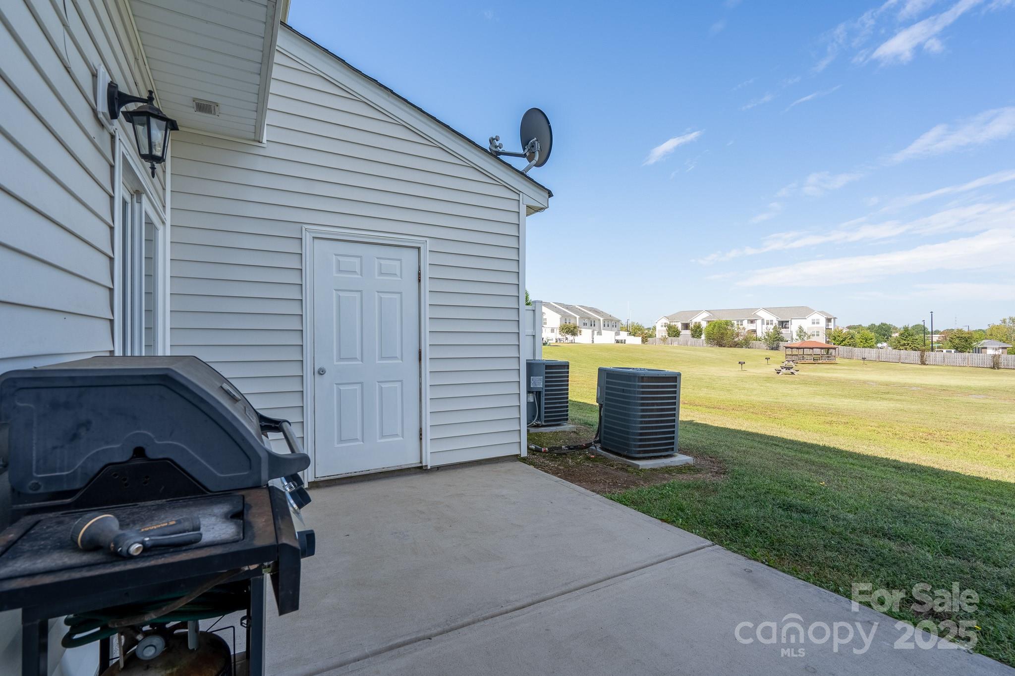 287 Halton Crossing Drive SW — Concord