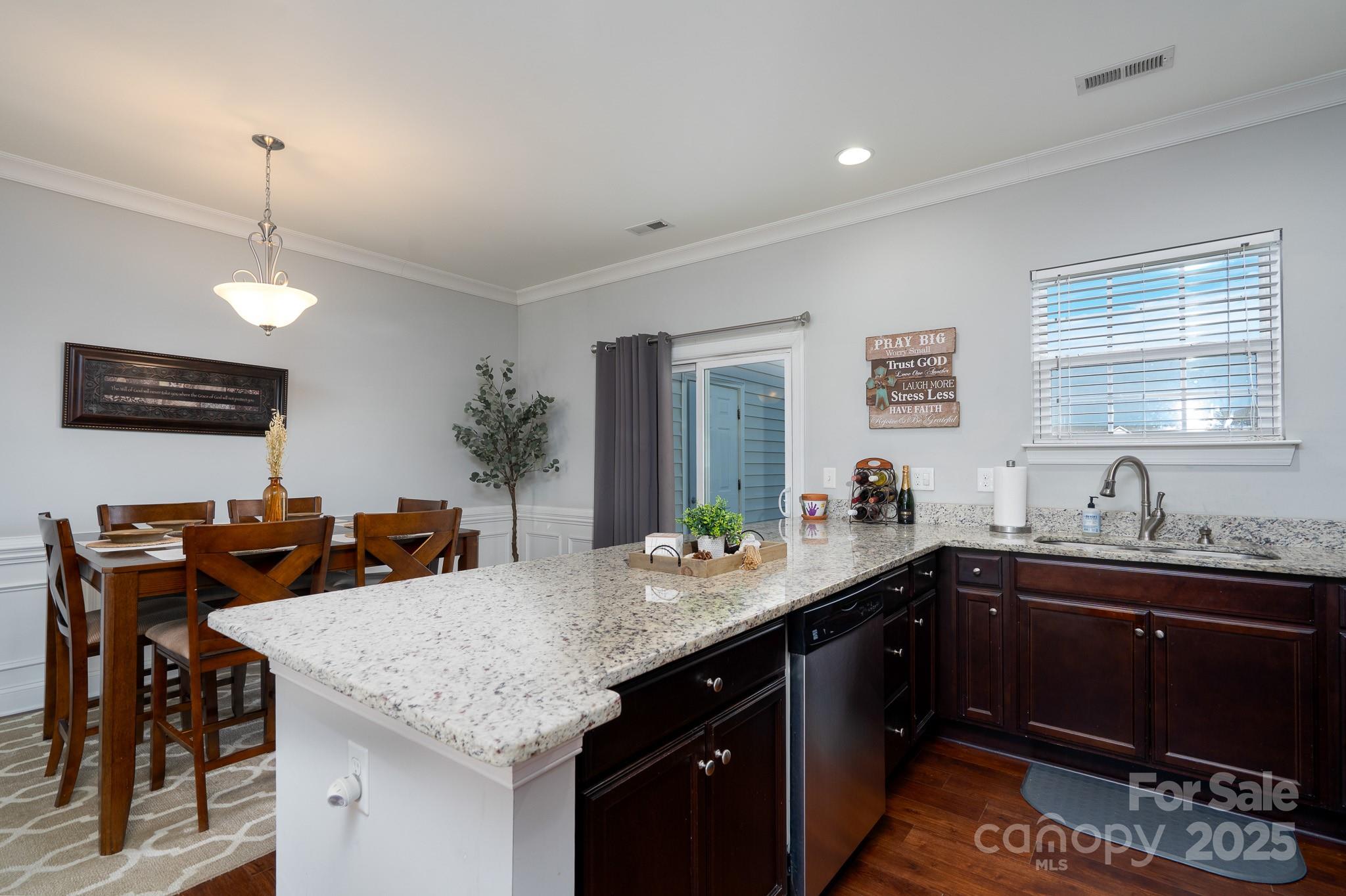 287 Halton Crossing Drive SW — Concord