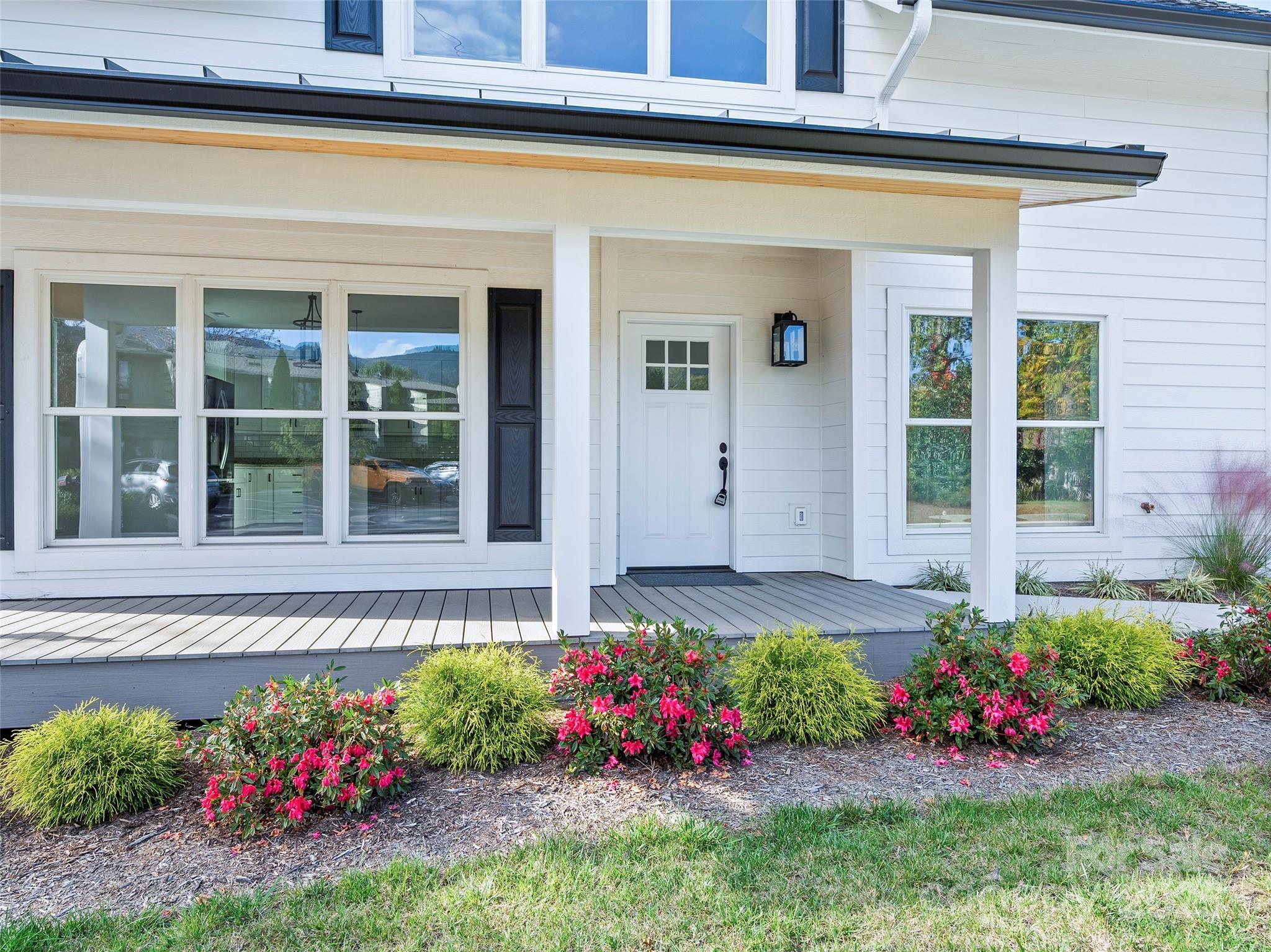 11 Riemar Lane — Waynesville
