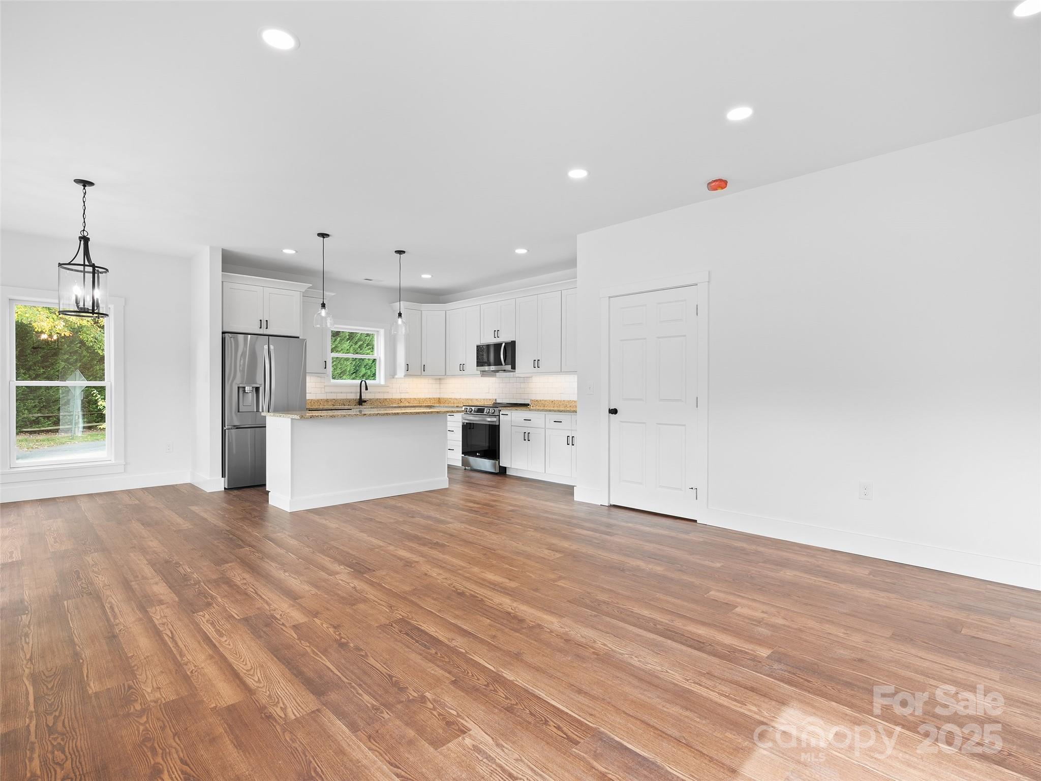 11 Riemar Lane — Waynesville