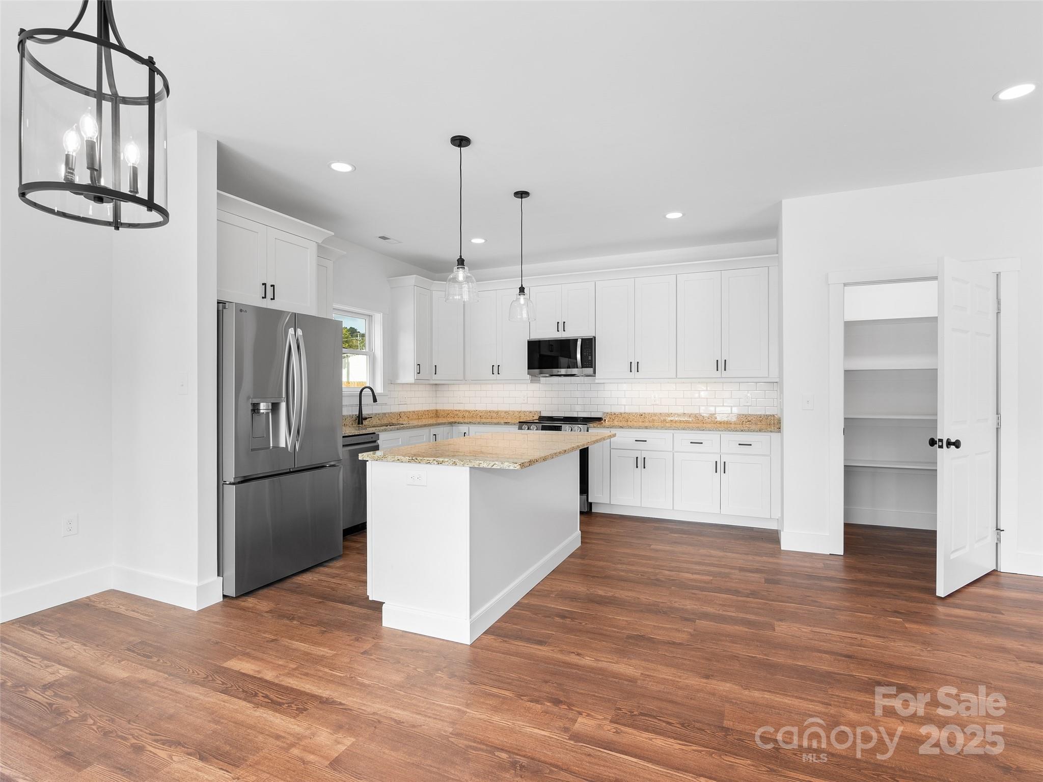 11 Riemar Lane — Waynesville