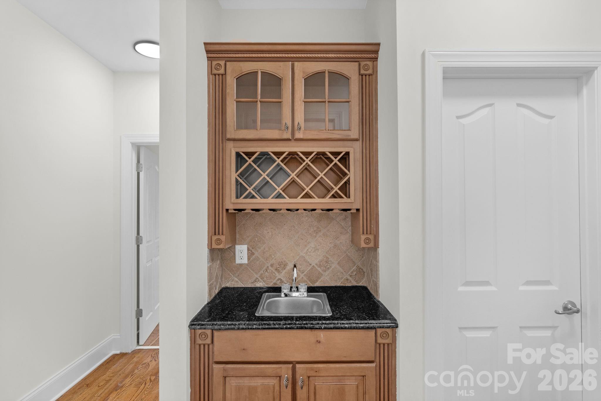 1300 Longleaf Court — Matthews
