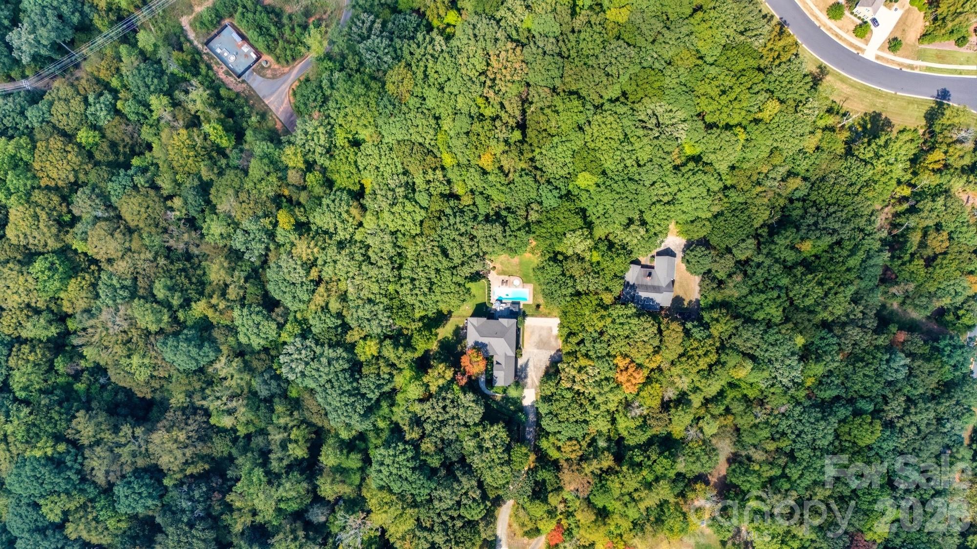1300 Longleaf Court — Matthews