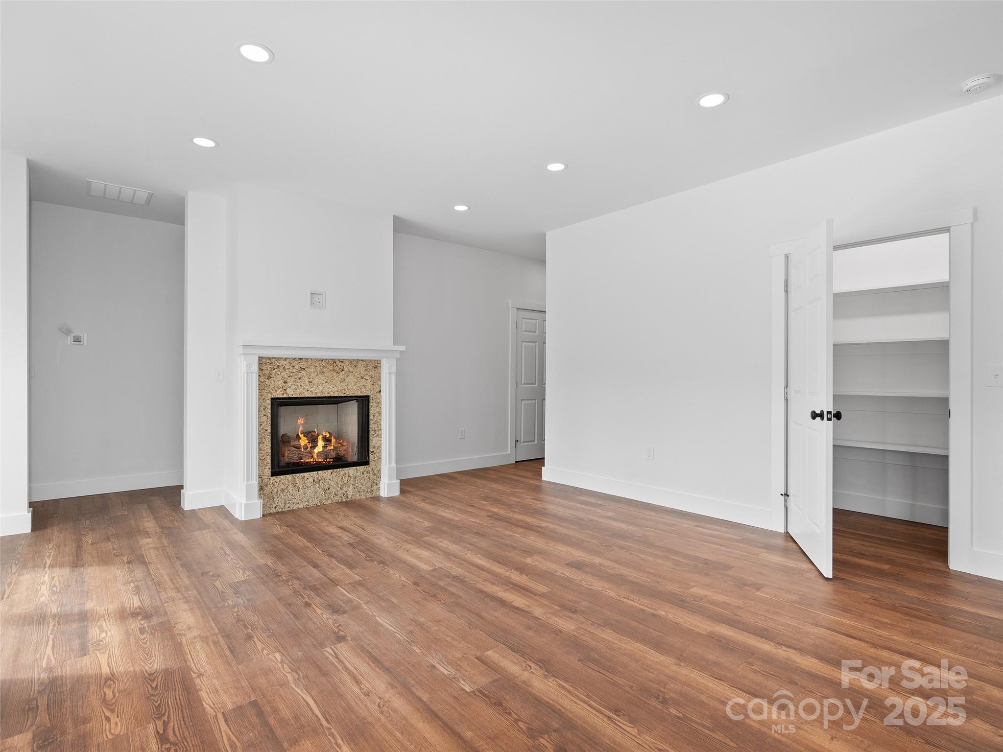 15 Riemar Lane — Waynesville