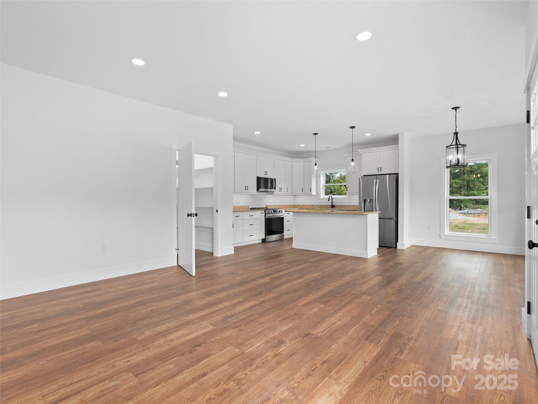 15 Riemar Lane — Waynesville