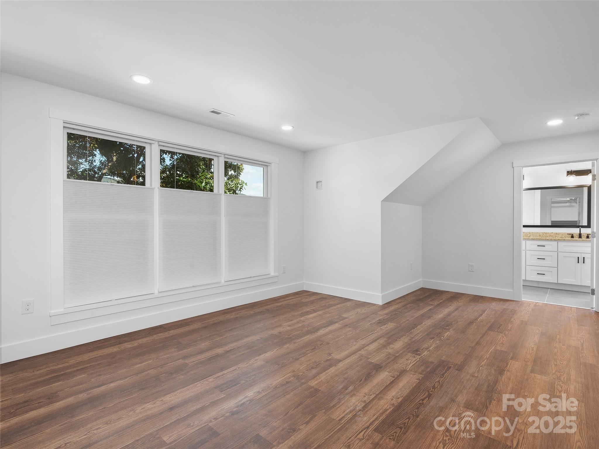 15 Riemar Lane — Waynesville