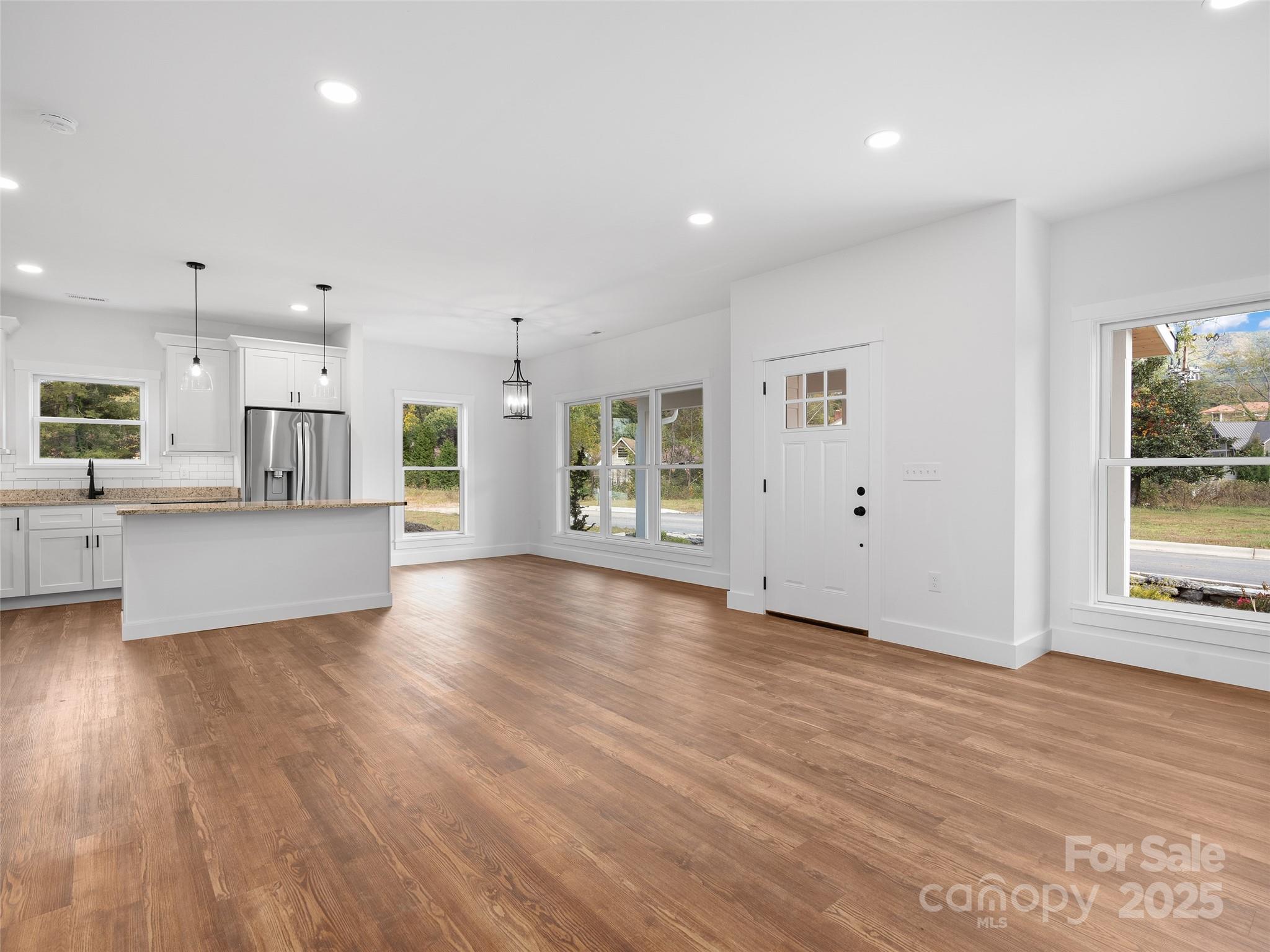 15 Riemar Lane — Waynesville