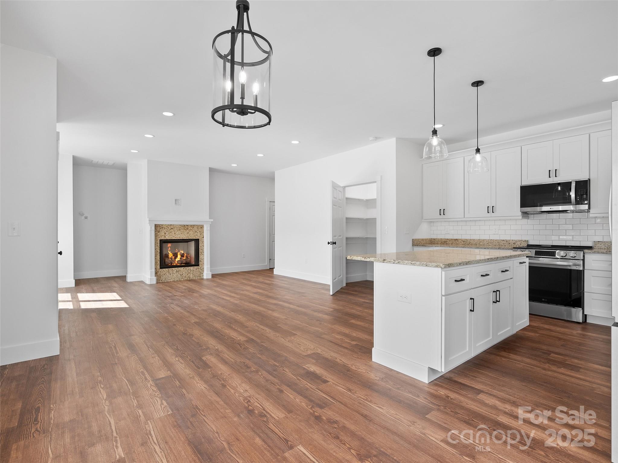15 Riemar Lane — Waynesville