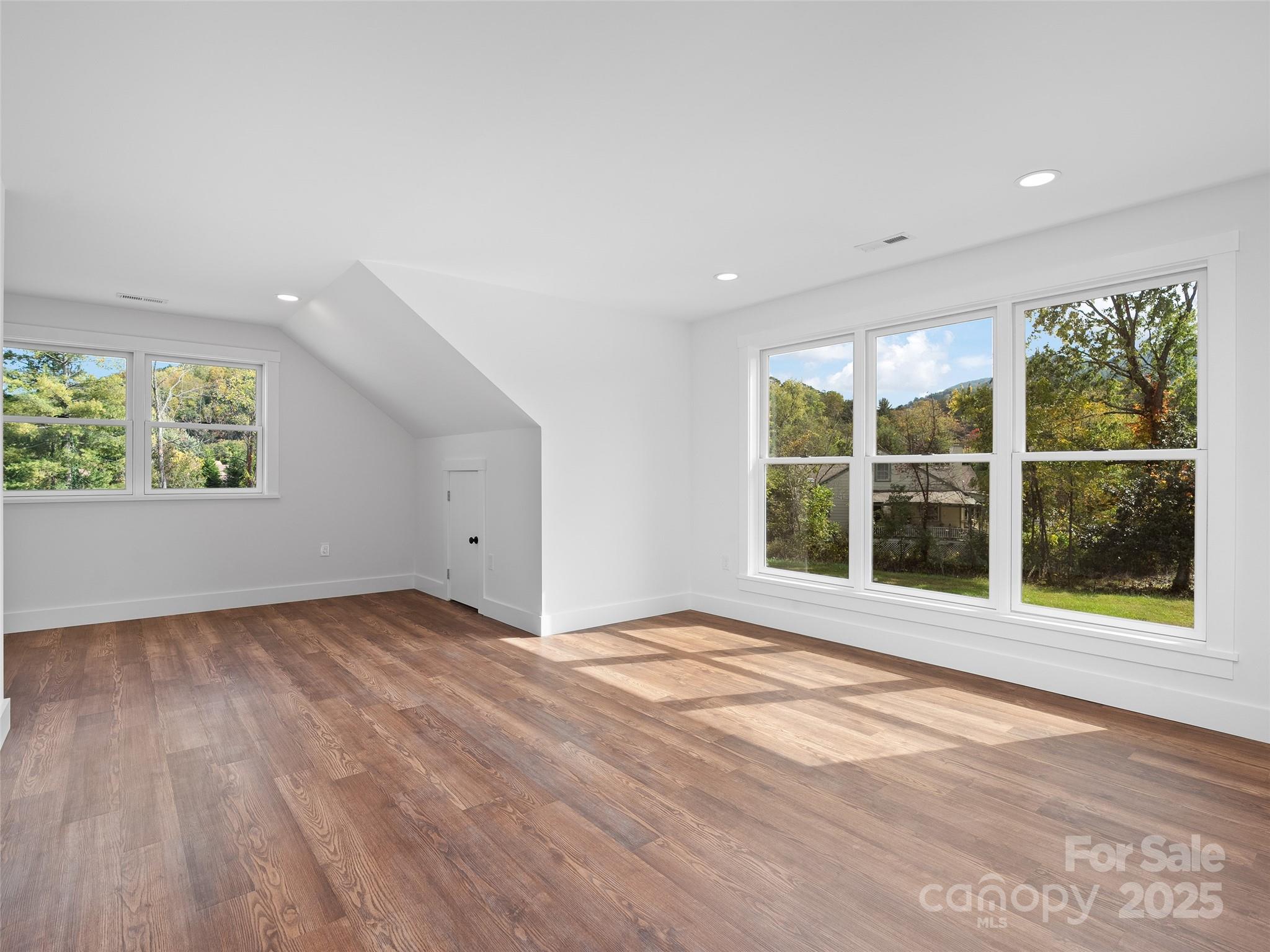 15 Riemar Lane — Waynesville