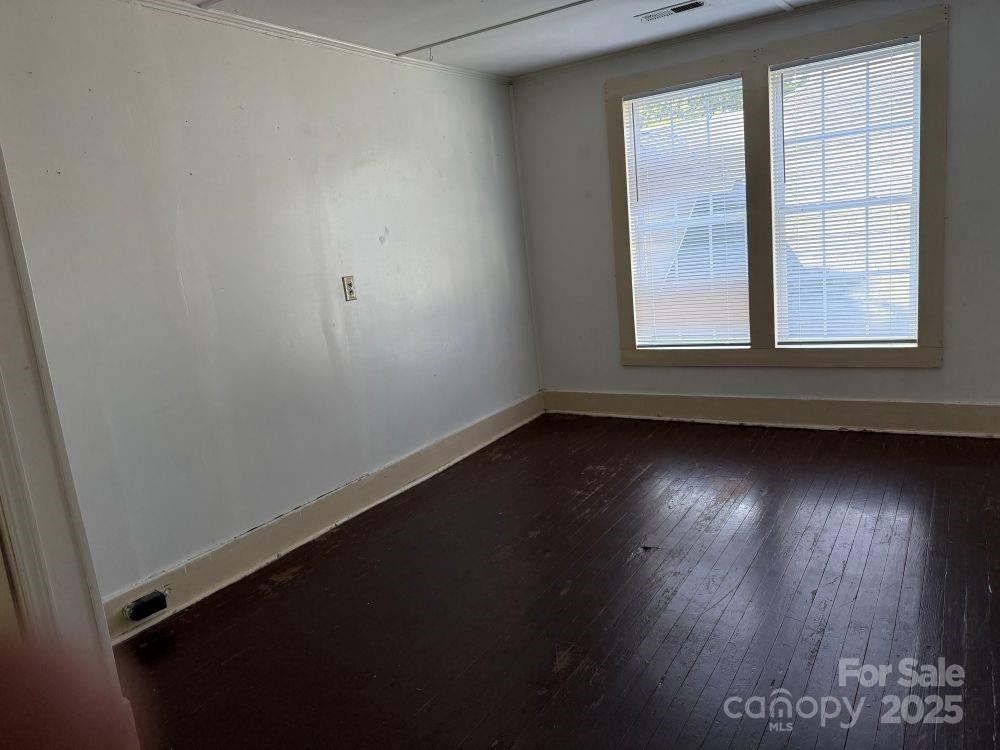 817 JACKSON Street S — Salisbury