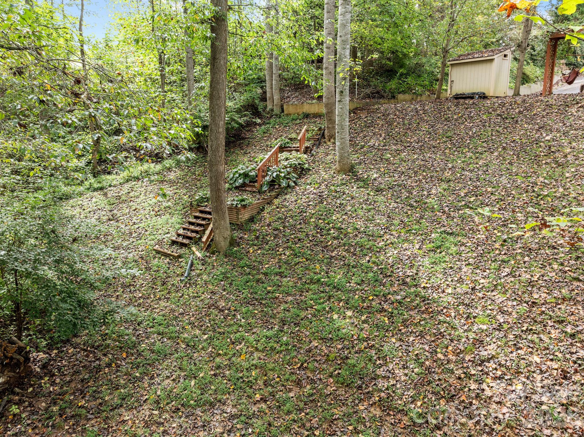 40 Mountain Shadows Drive — Leicester