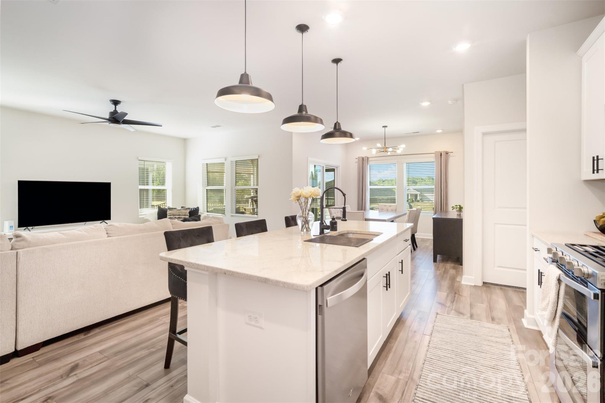 4424 Bright Road — Charlotte