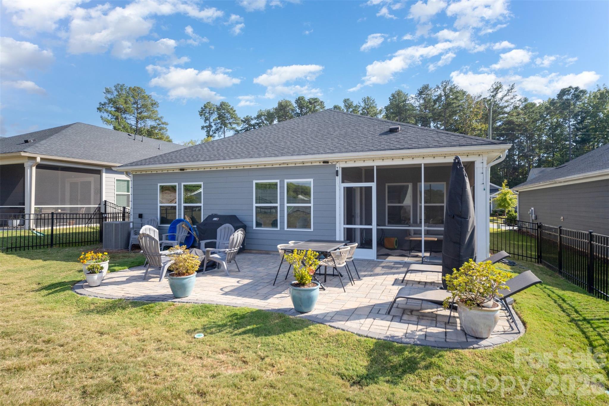 4424 Bright Road — Charlotte