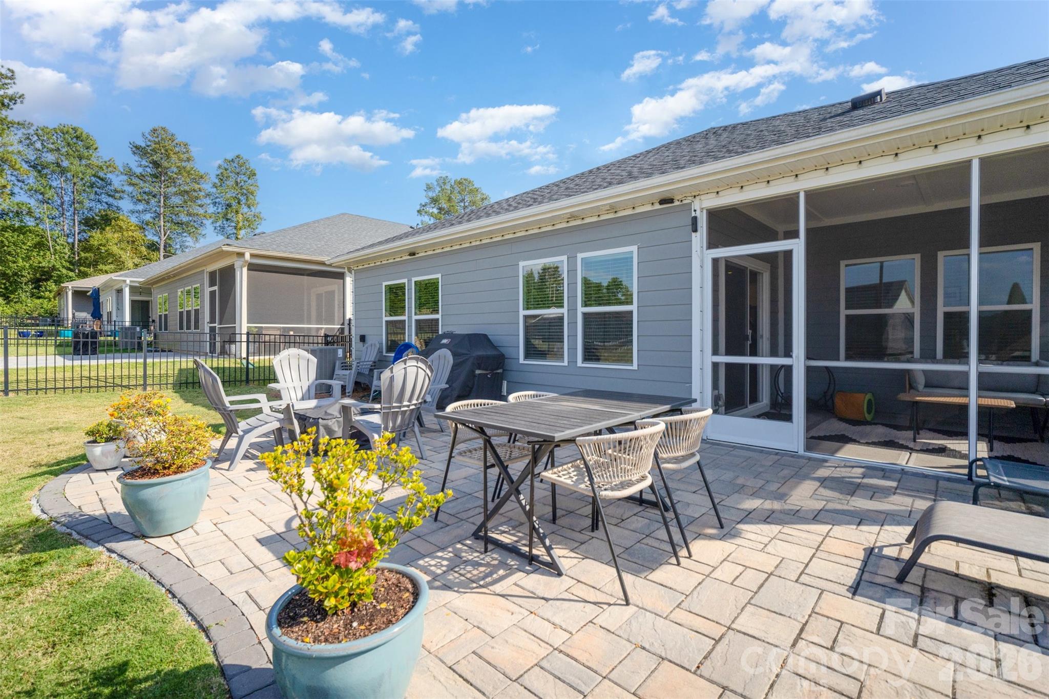 4424 Bright Road — Charlotte