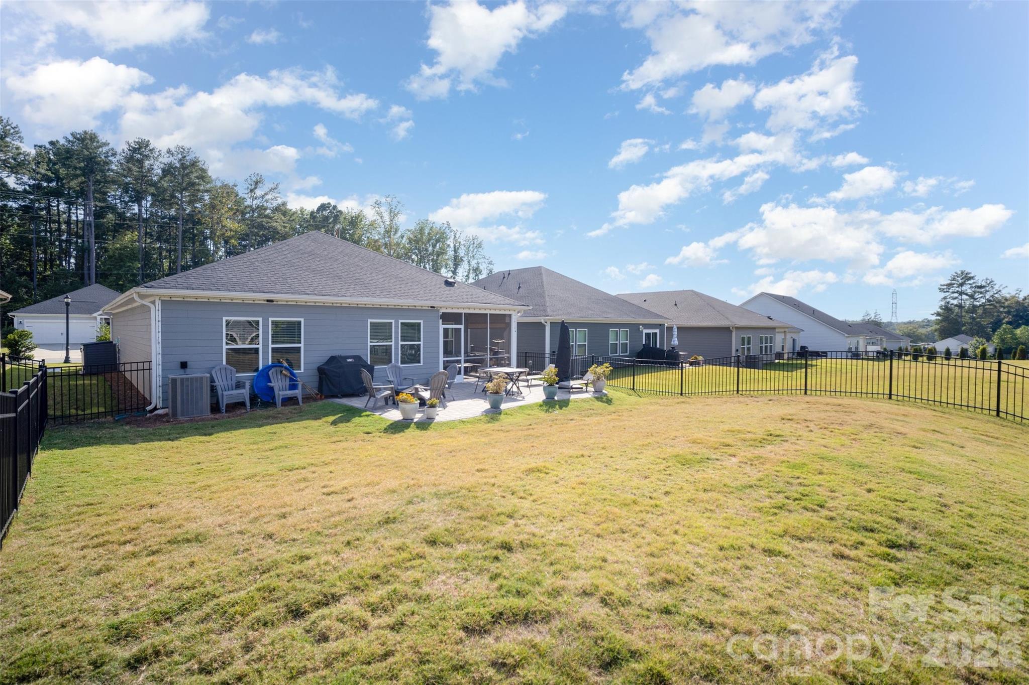 4424 Bright Road — Charlotte