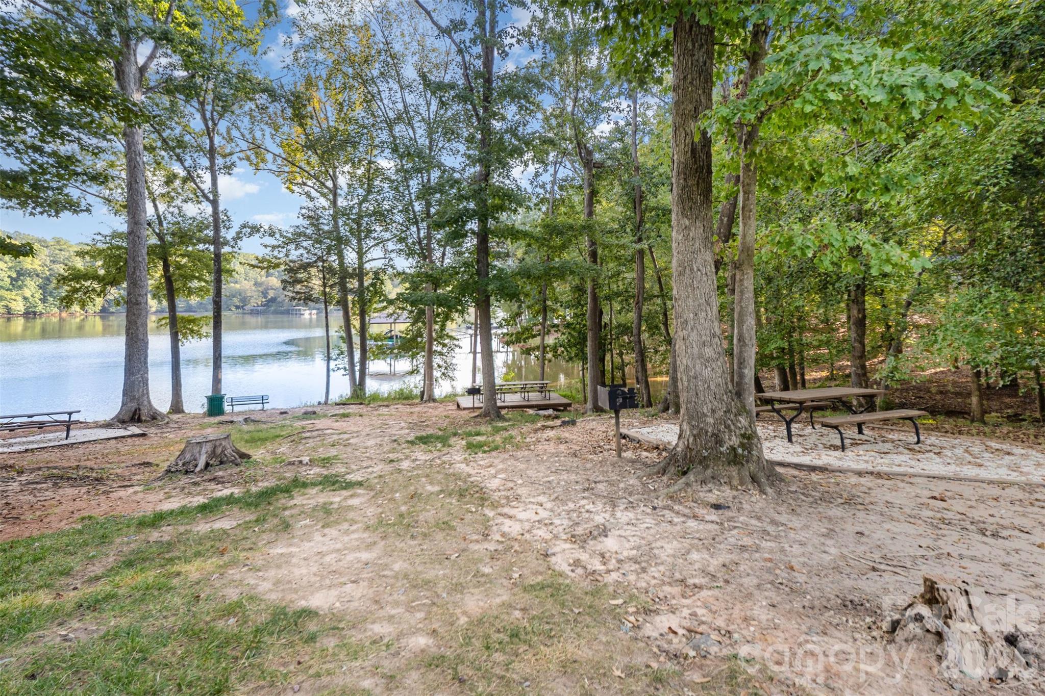 4424 Bright Road — Charlotte