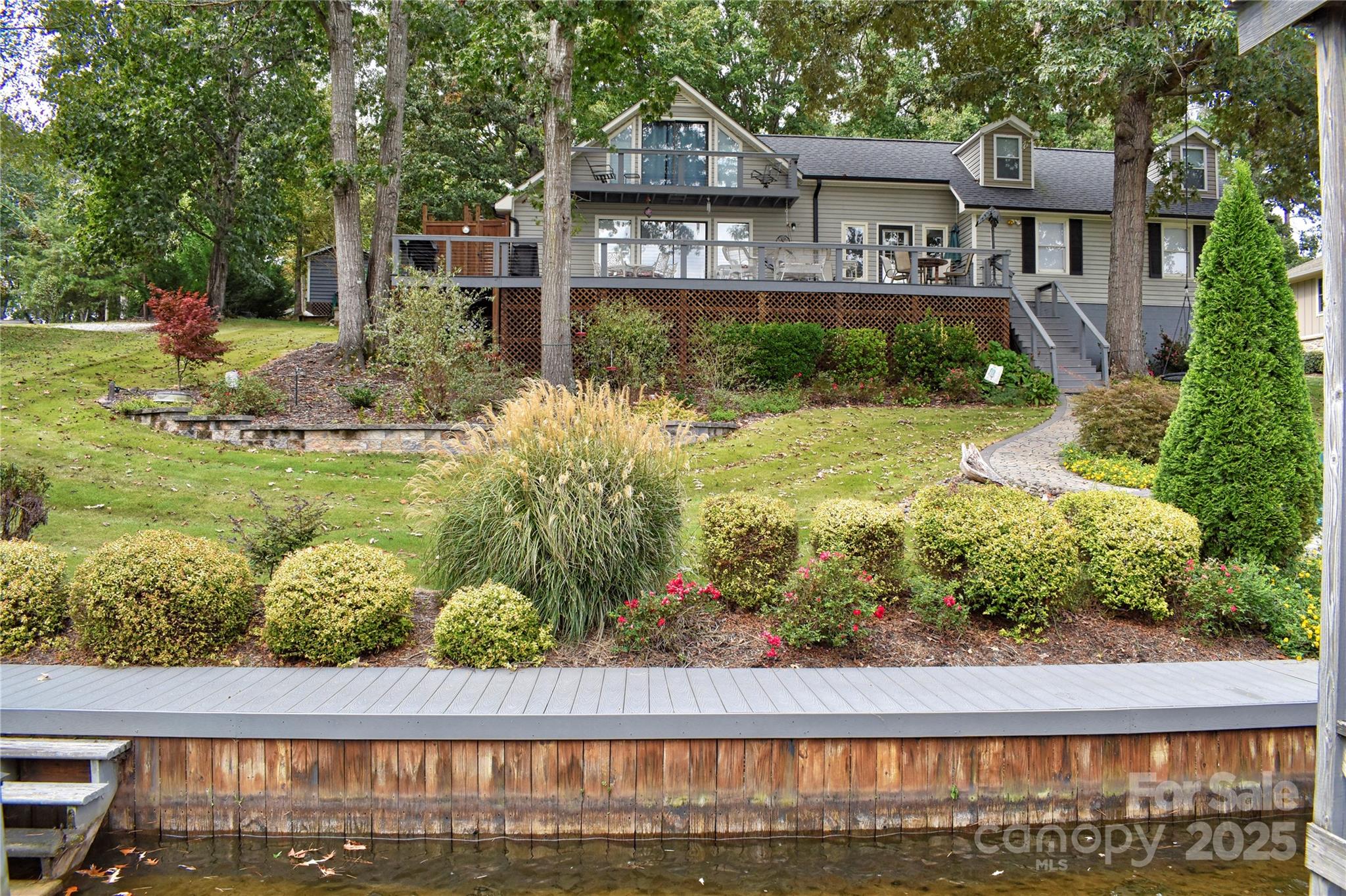 117 Sunrise Point — Badin Lake