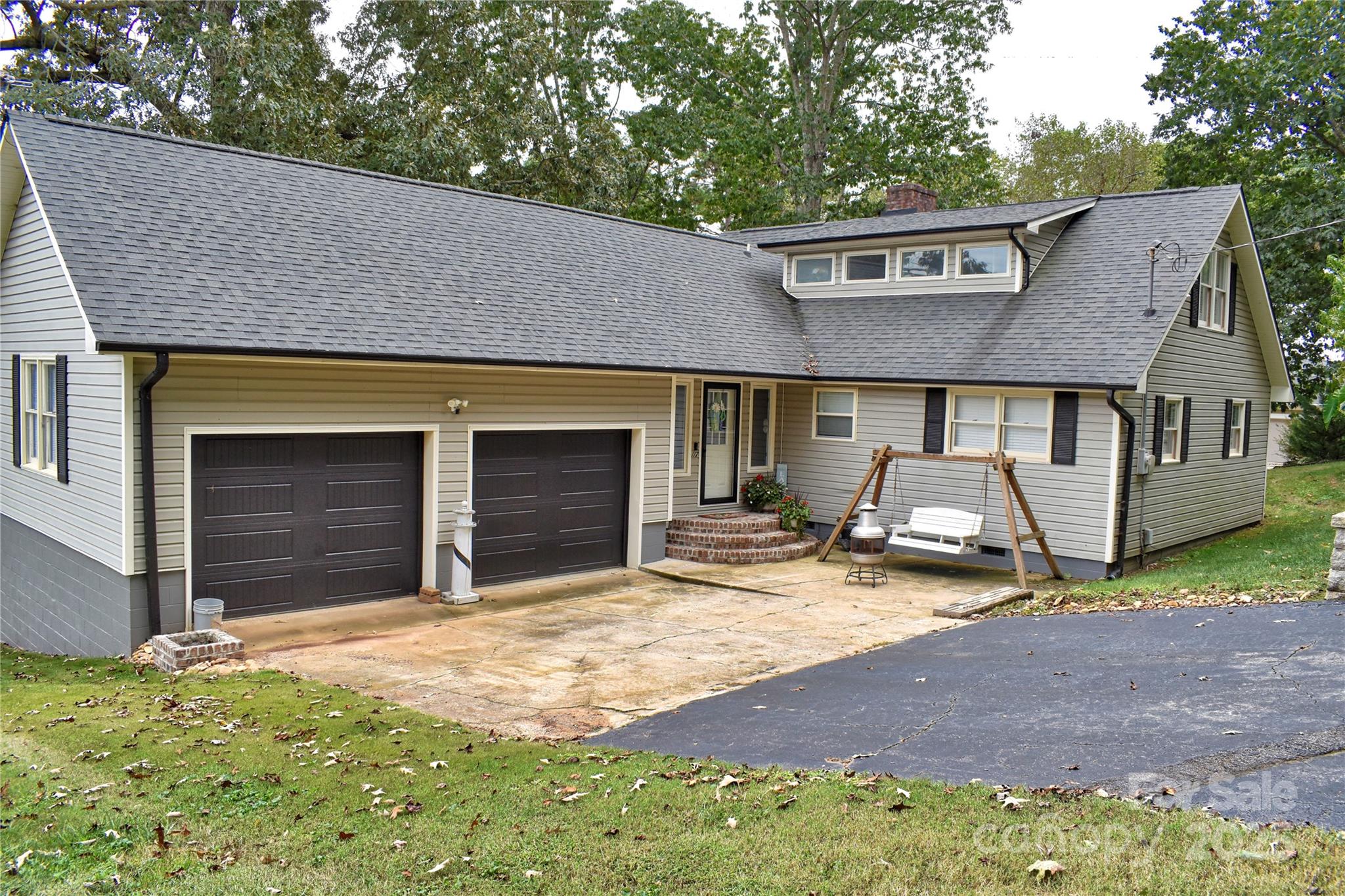 117 Sunrise Point — Badin Lake