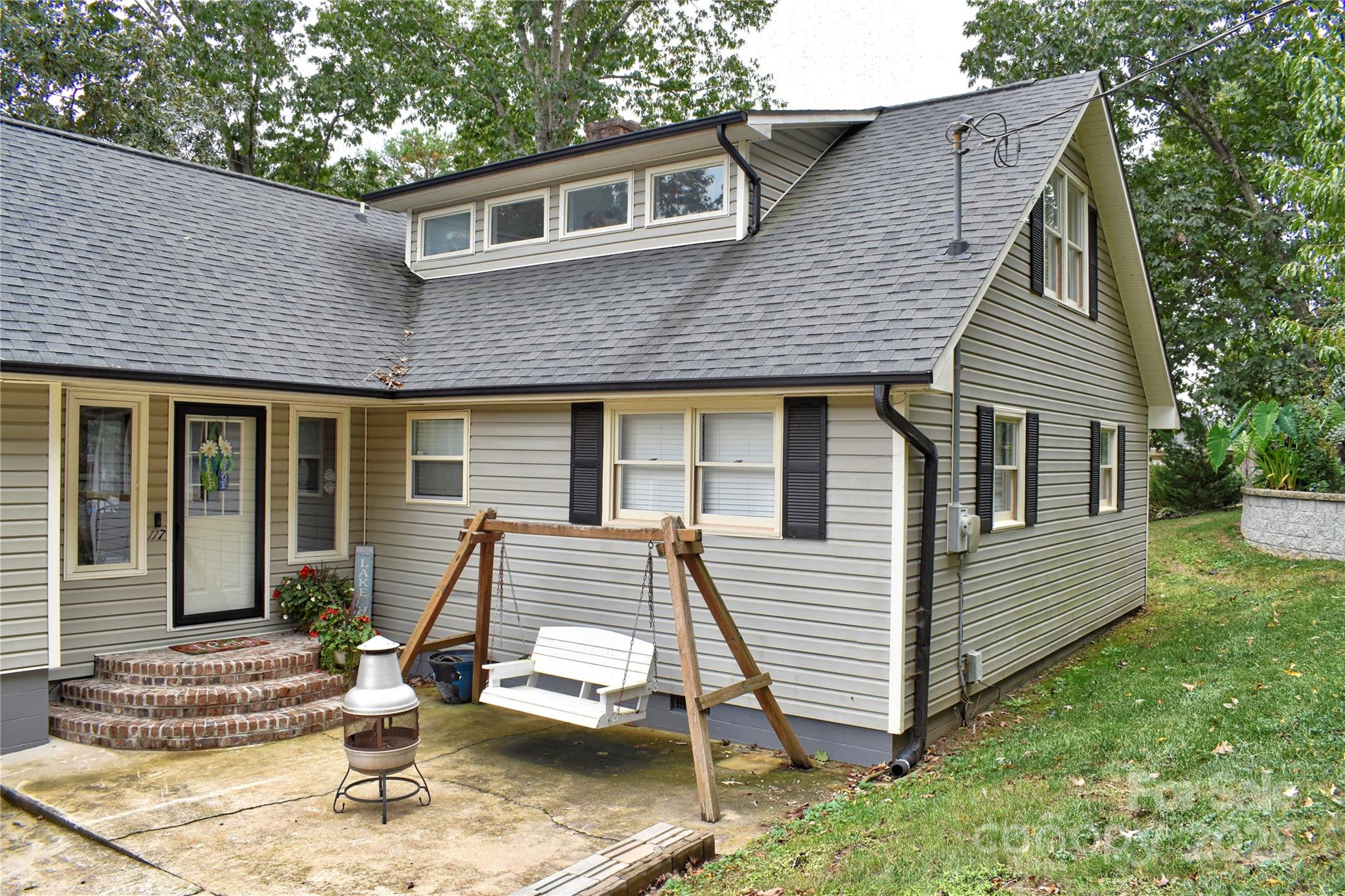 117 Sunrise Point — Badin Lake