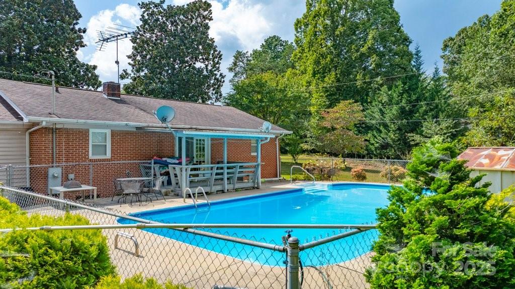 489 Ned Mcgimsey Road — Nebo