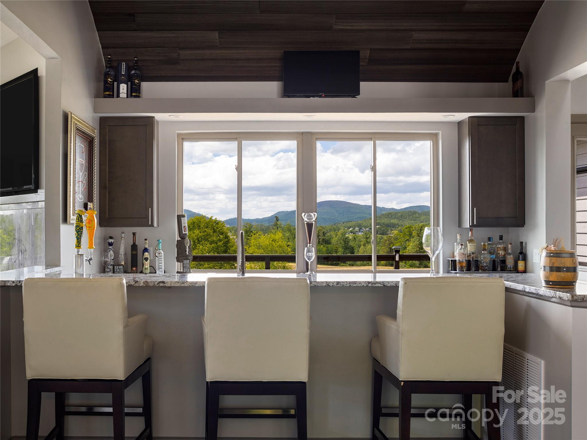 639 Byers Cove Road — Hendersonville