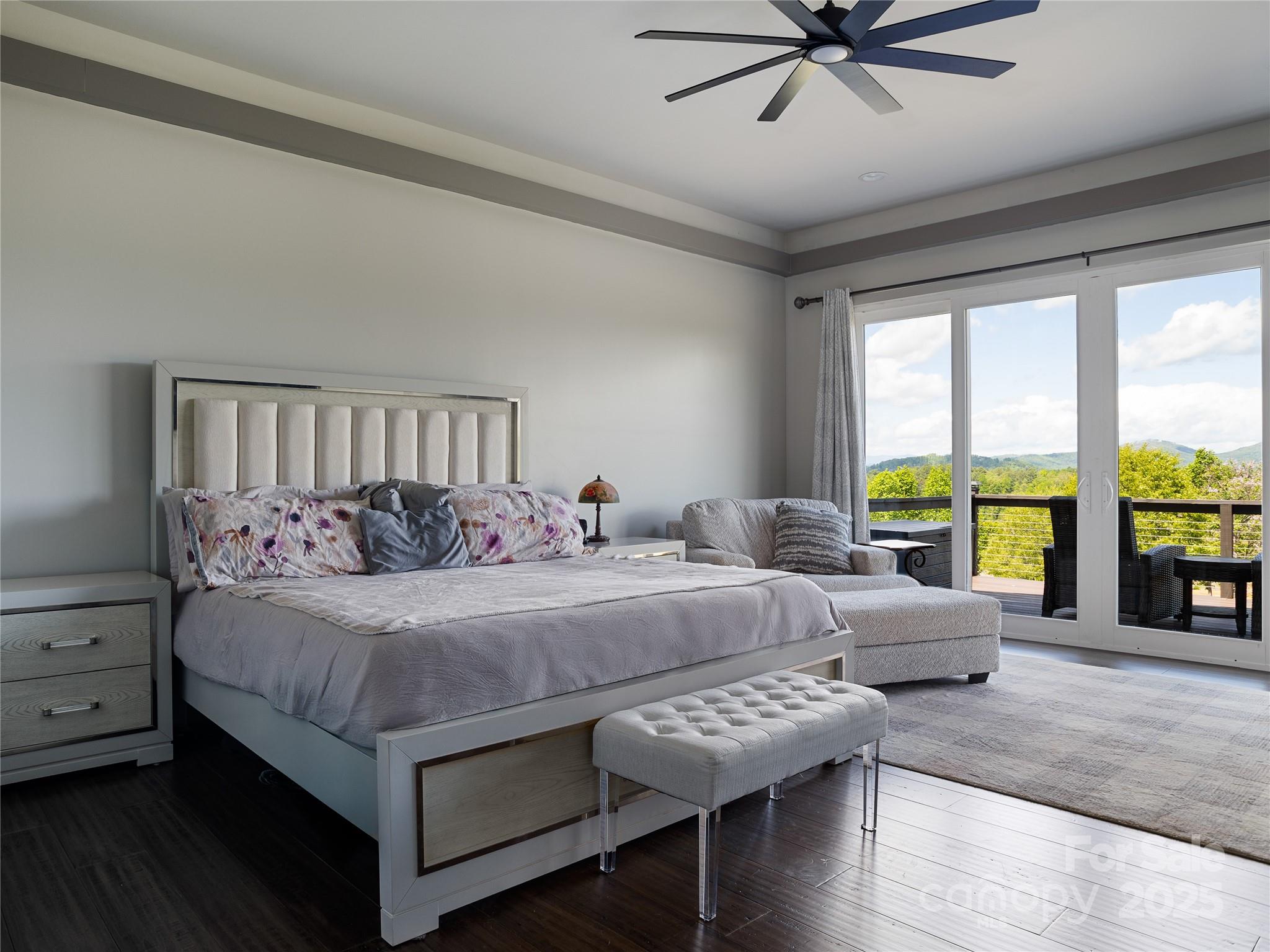 639 Byers Cove Road — Hendersonville