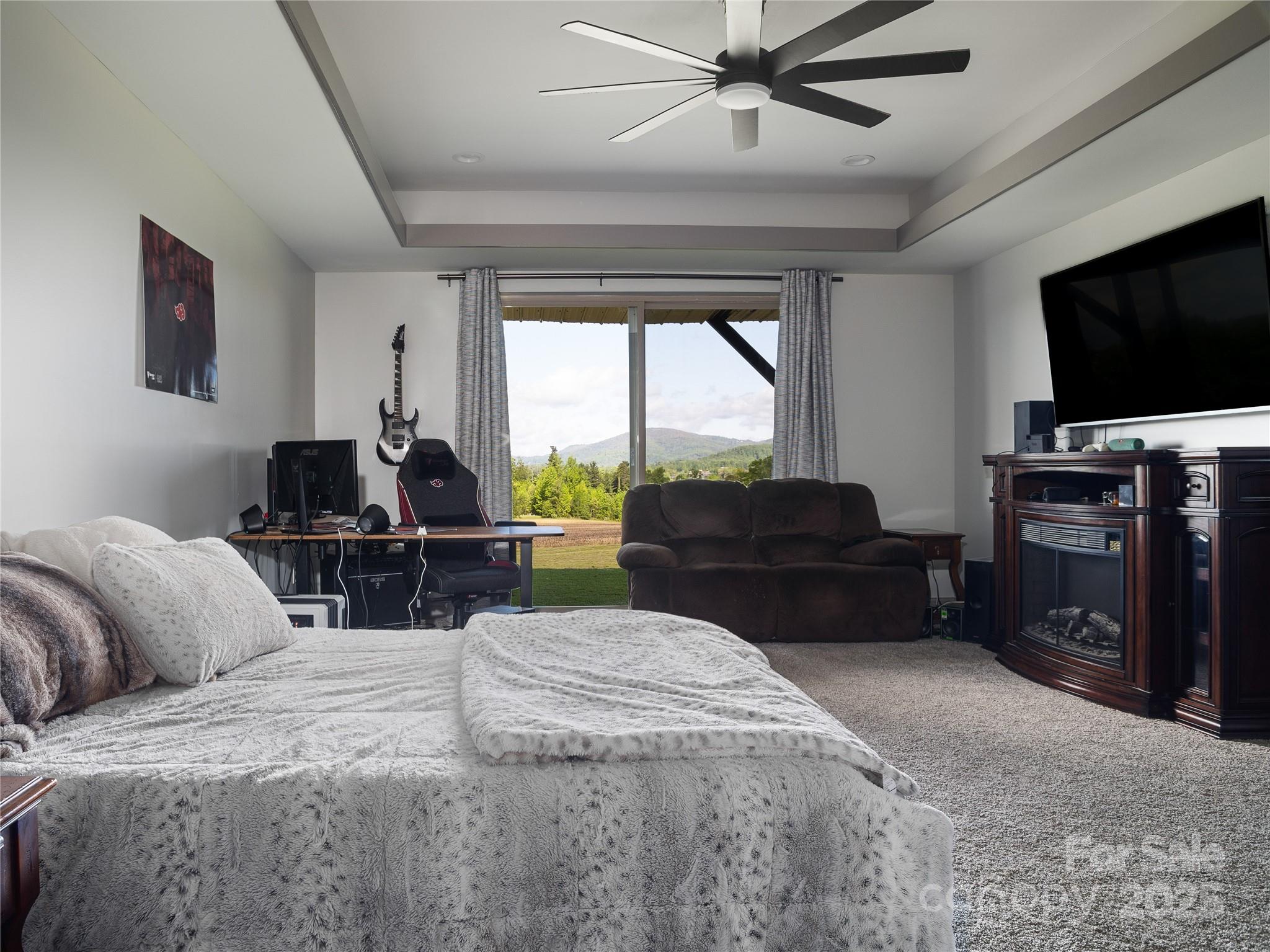 639 Byers Cove Road — Hendersonville