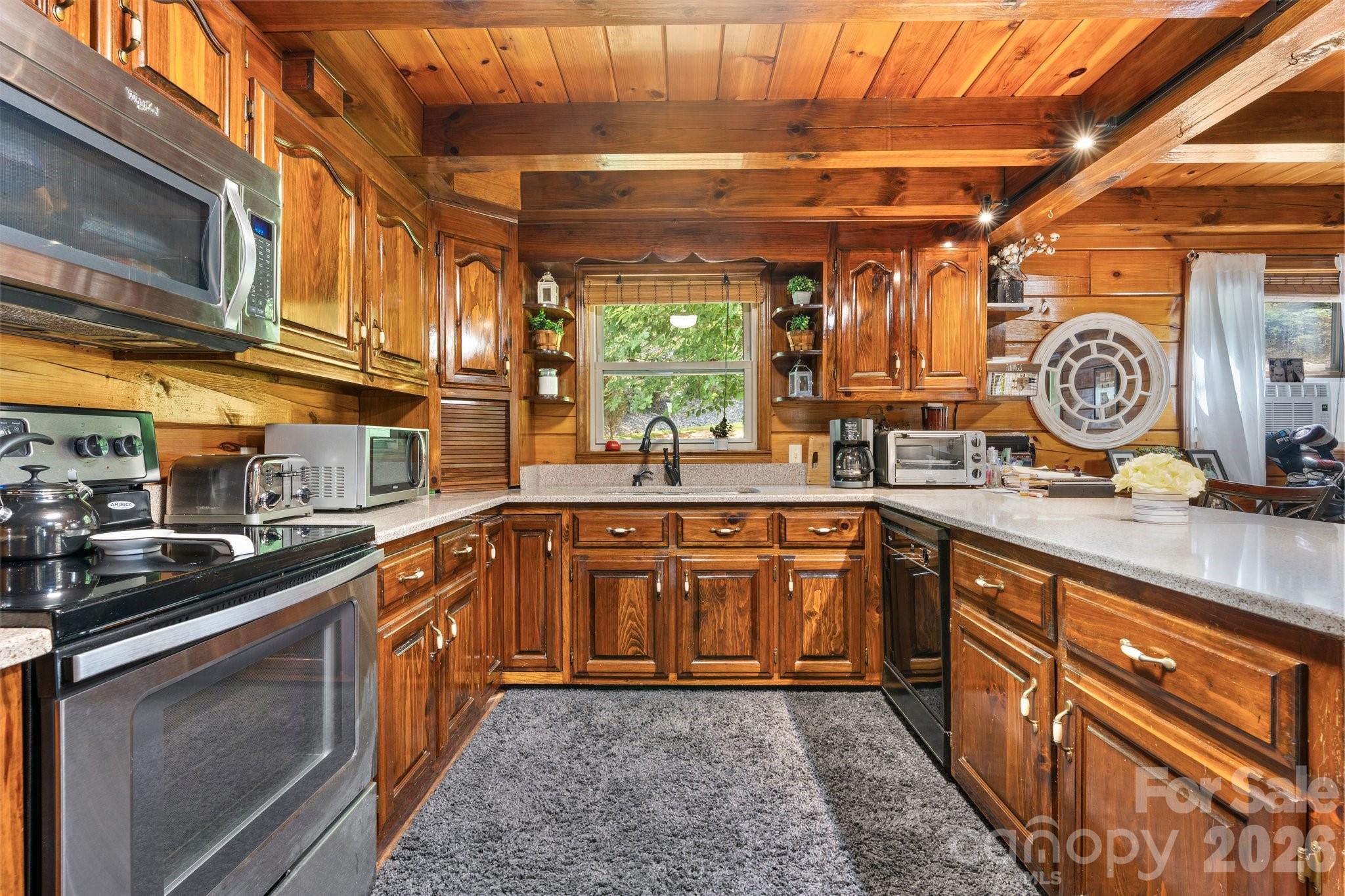 61 Honeycutt Lane — Nebo