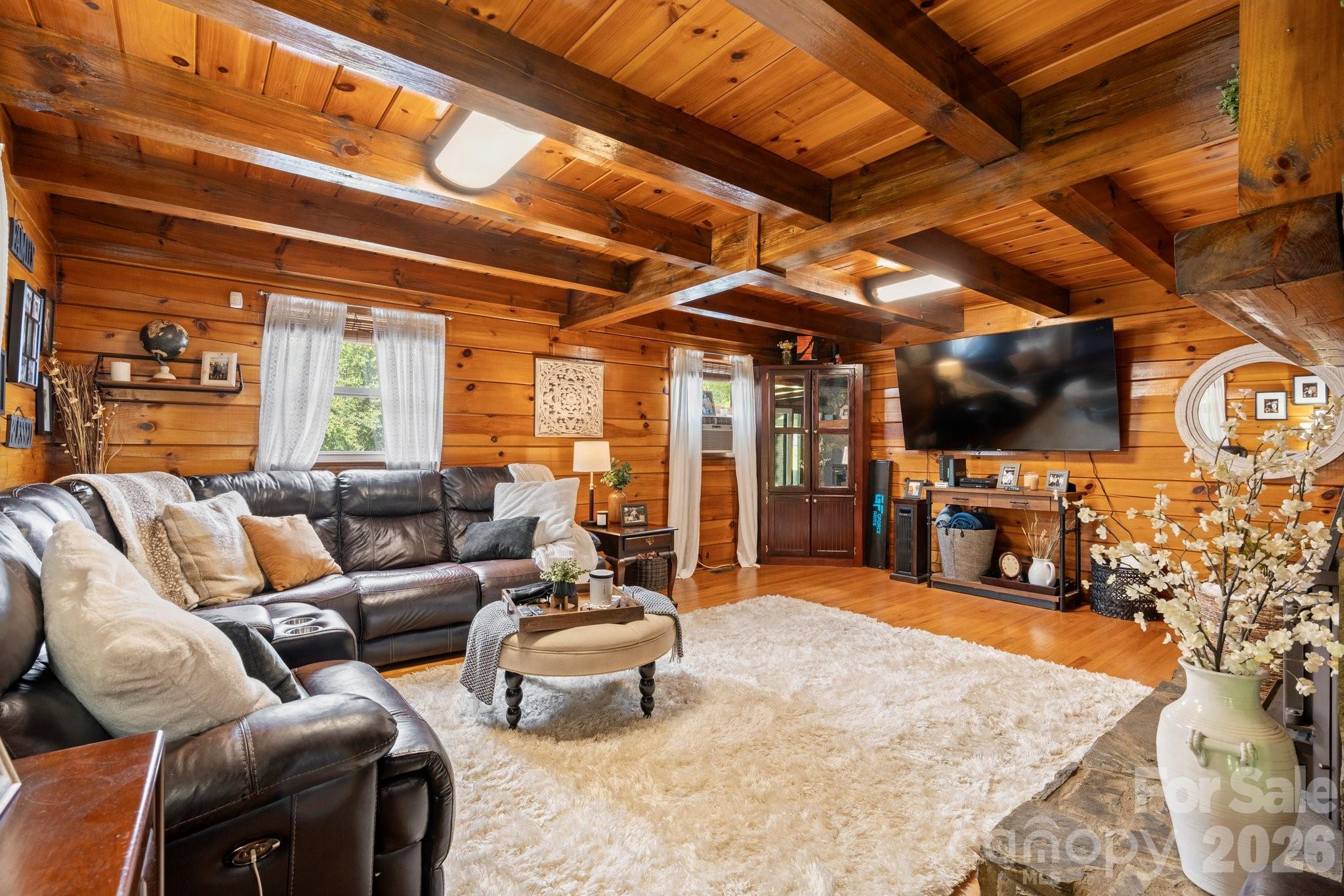 61 Honeycutt Lane — Nebo