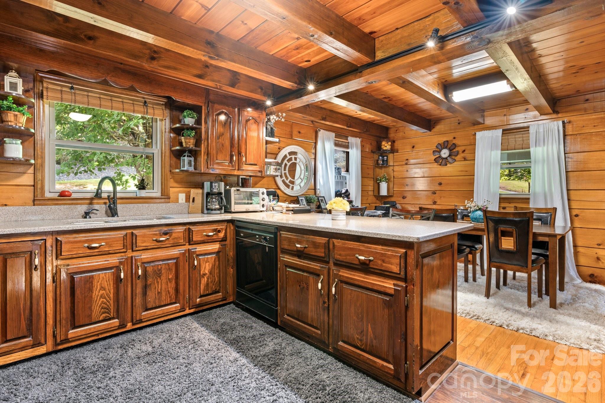 61 Honeycutt Lane — Nebo
