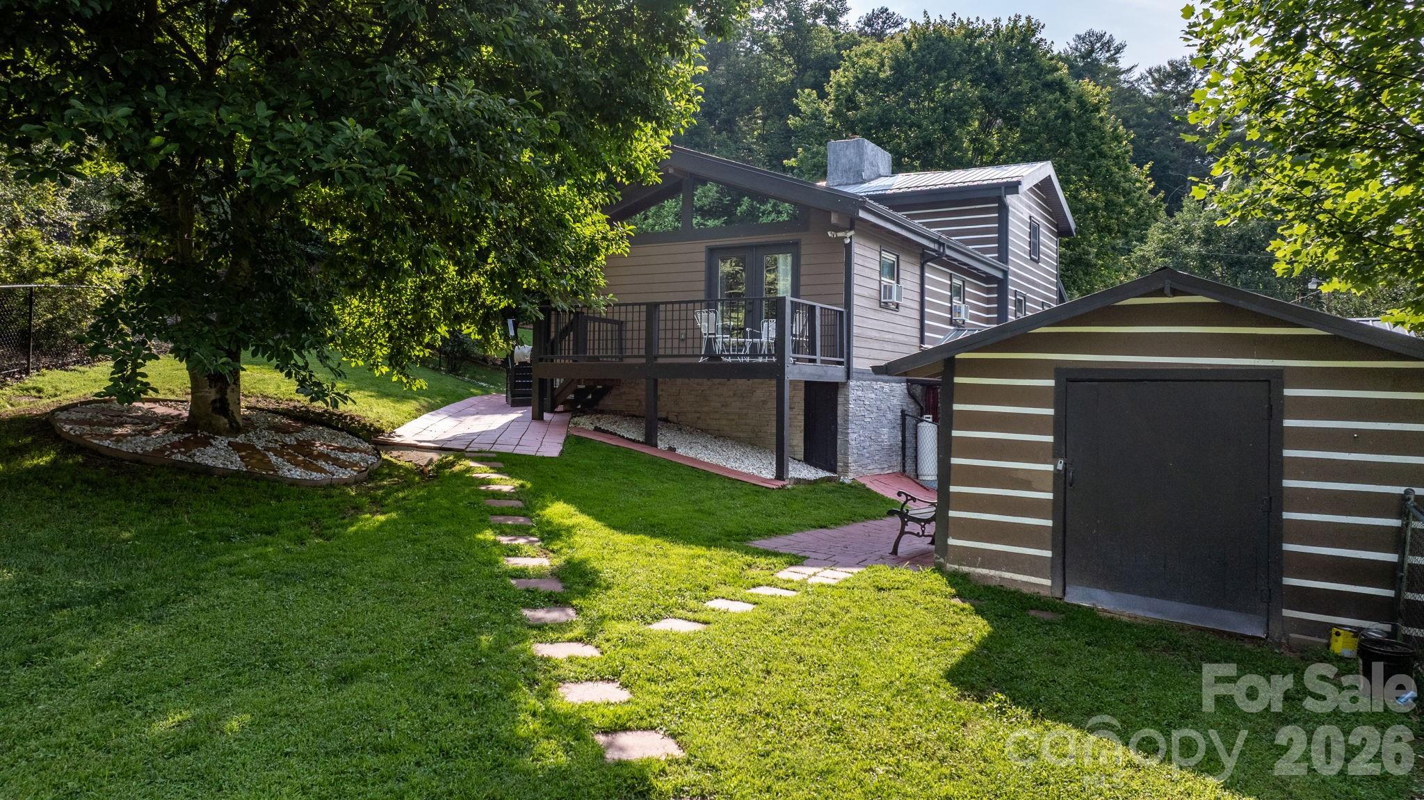 61 Honeycutt Lane — Nebo