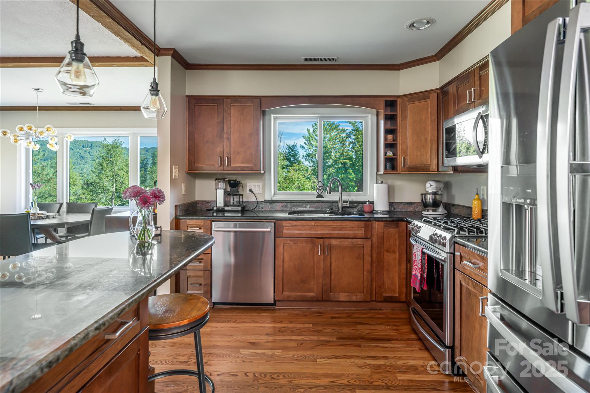 79 Horizon Hill Road — Asheville