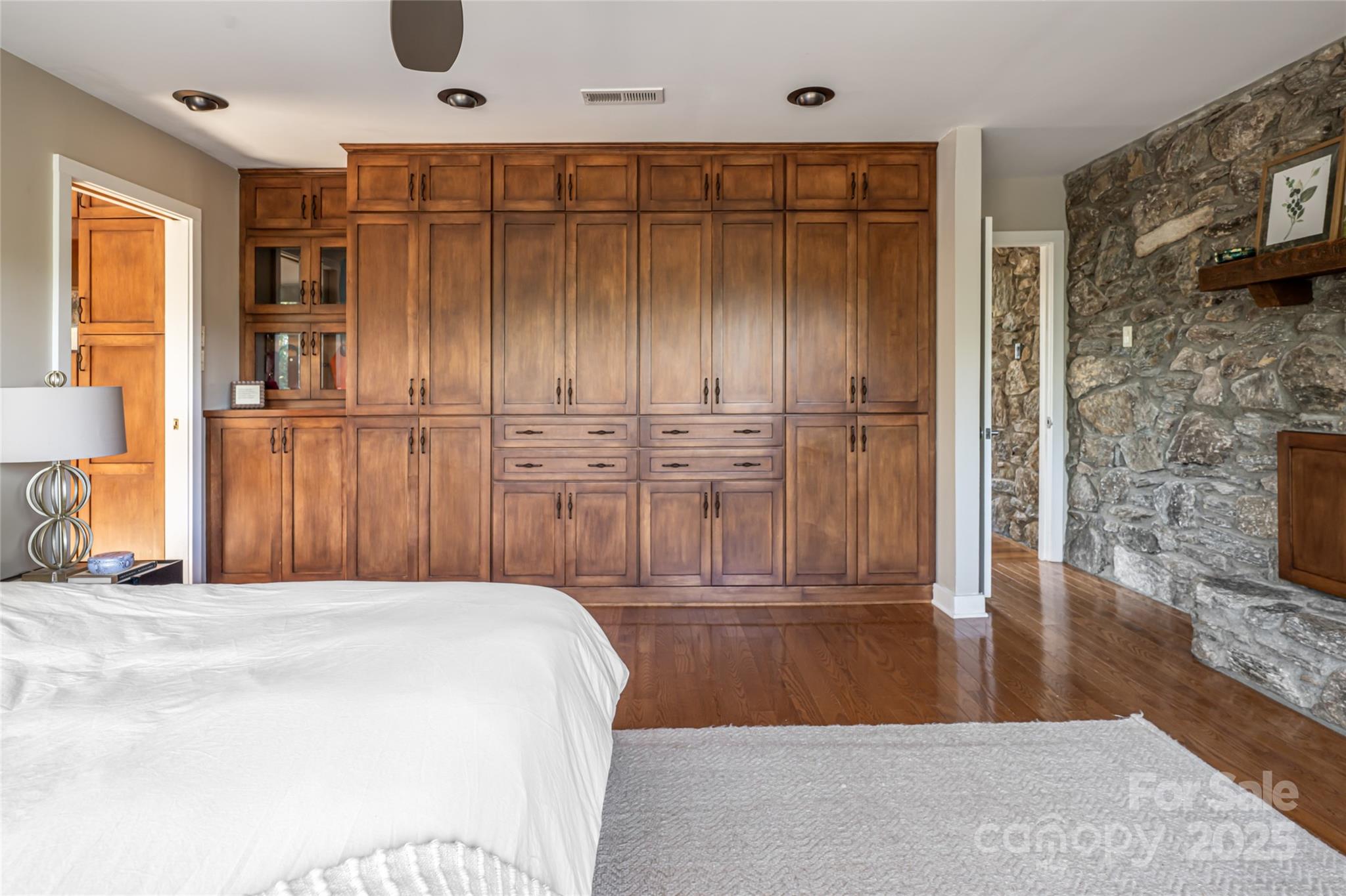 79 Horizon Hill Road — Asheville
