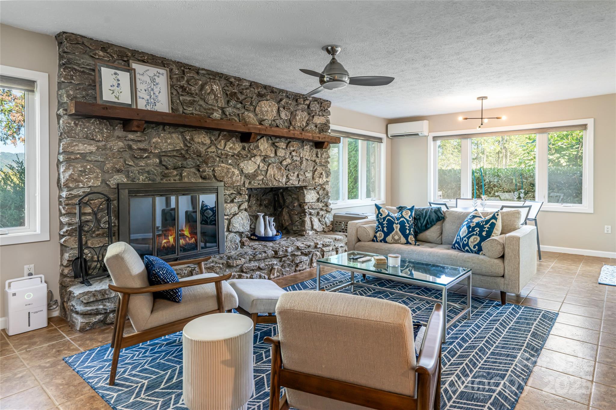 79 Horizon Hill Road — Asheville