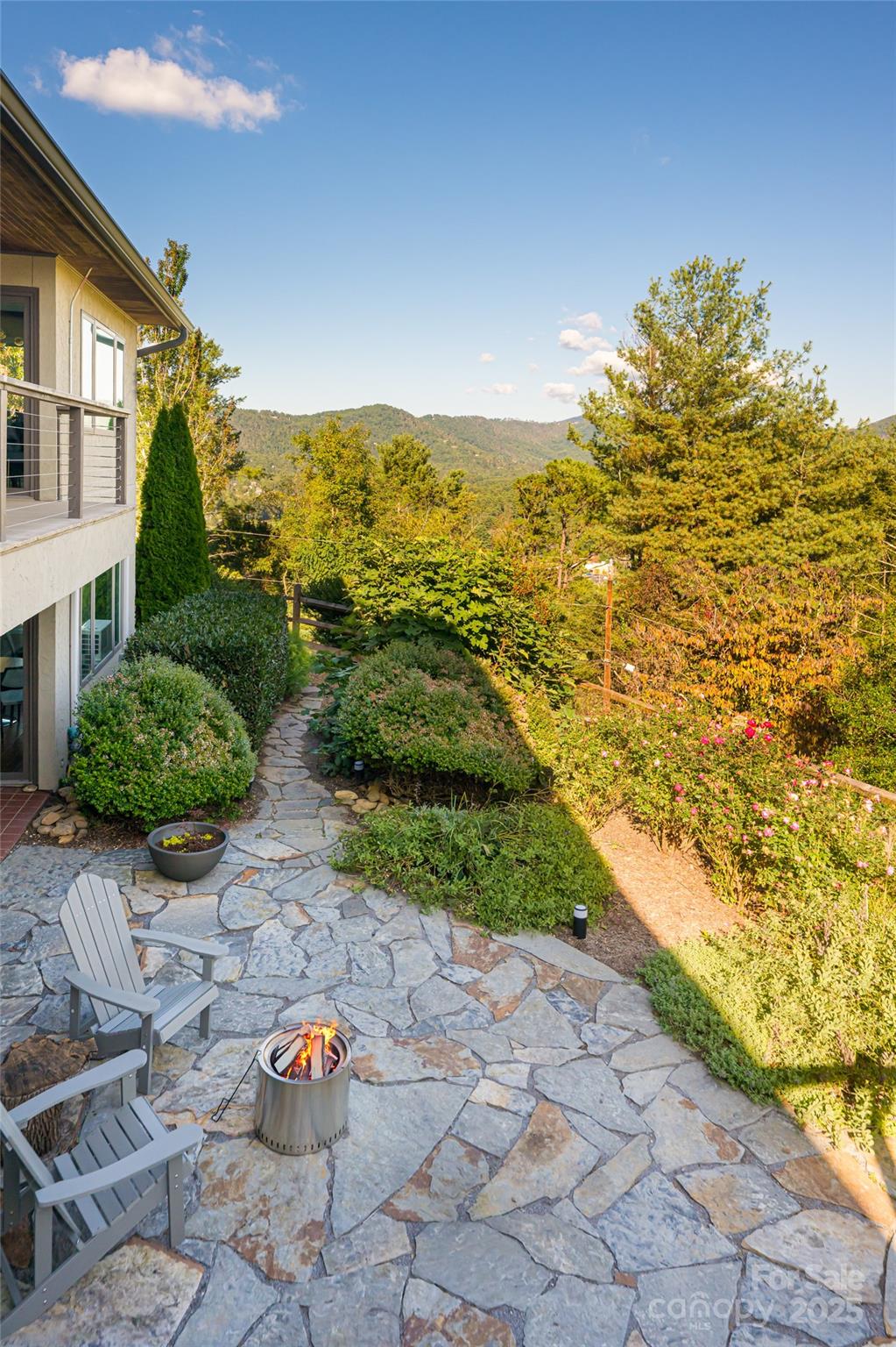 79 Horizon Hill Road — Asheville