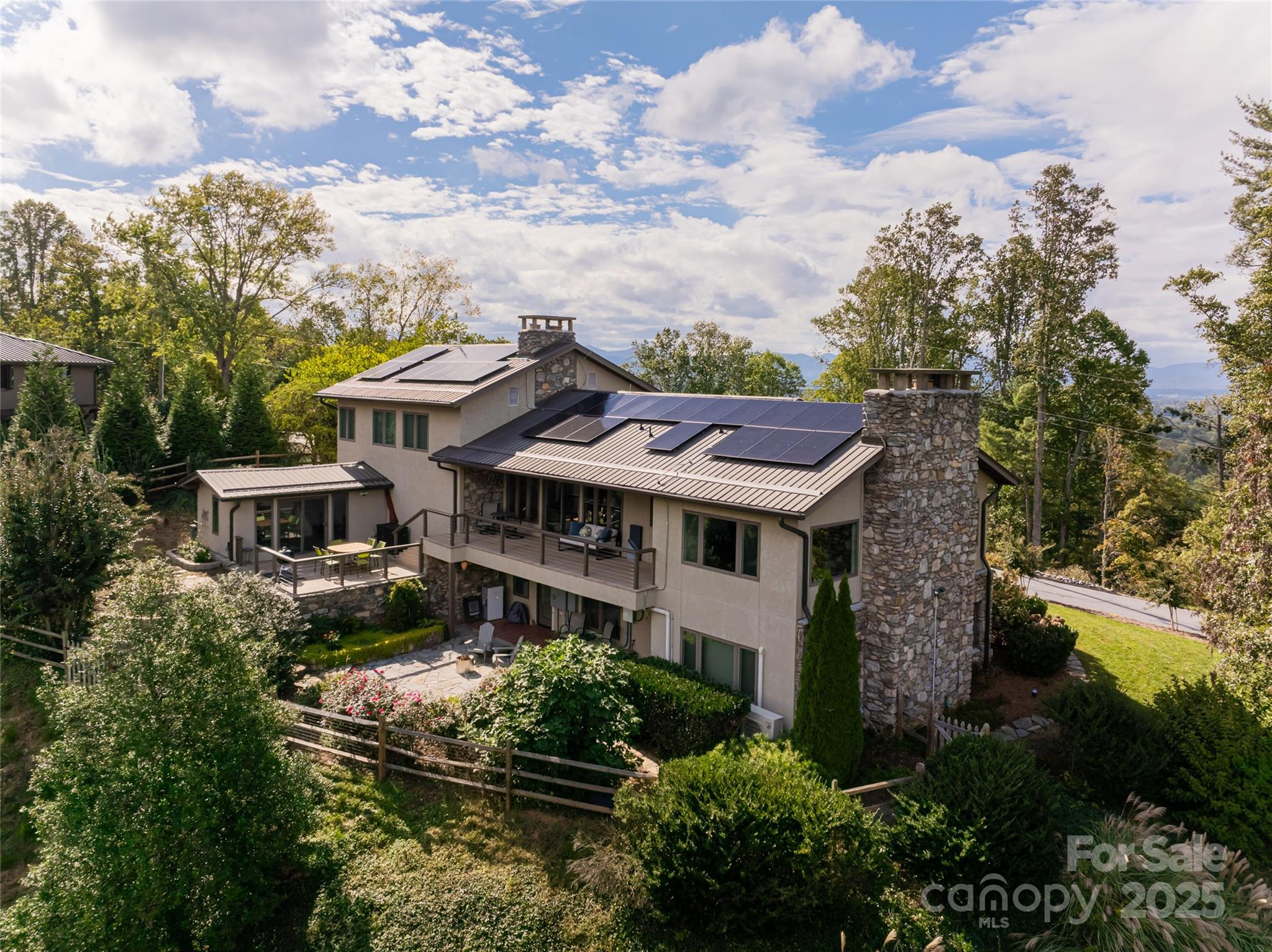 79 Horizon Hill Road — Asheville