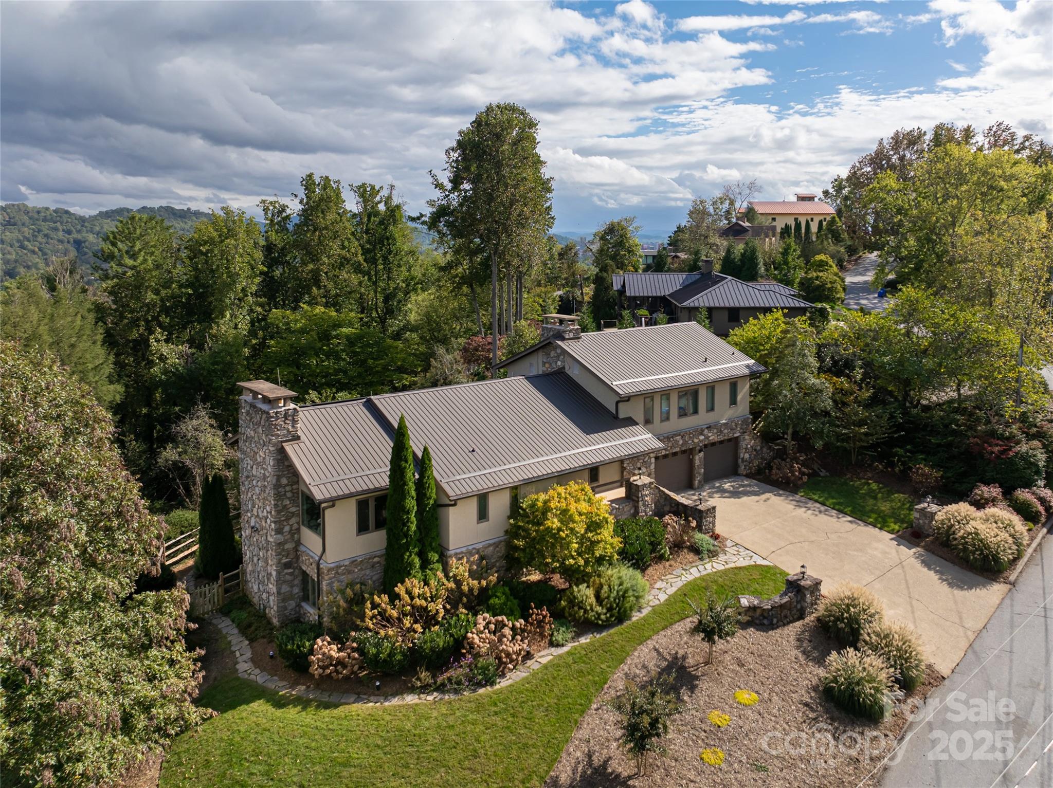 79 Horizon Hill Road — Asheville