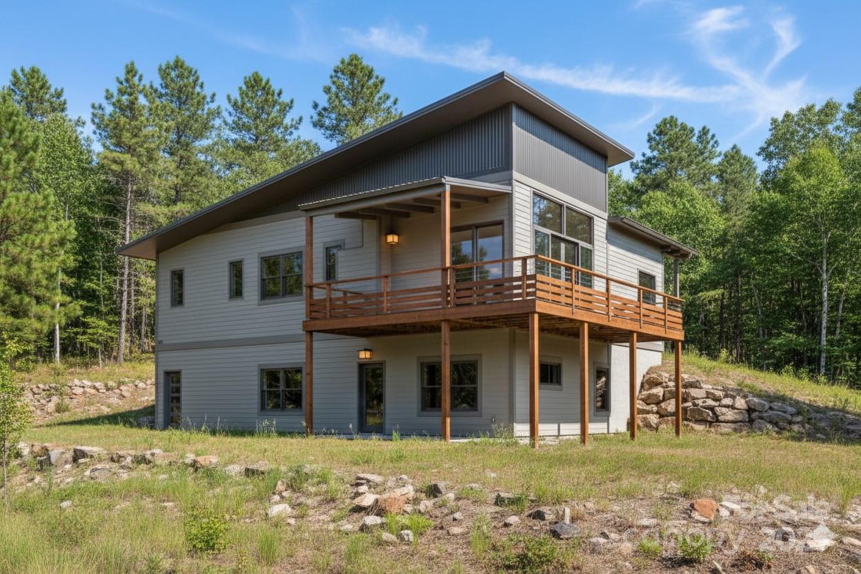 92 Senator Reynolds Road — Asheville