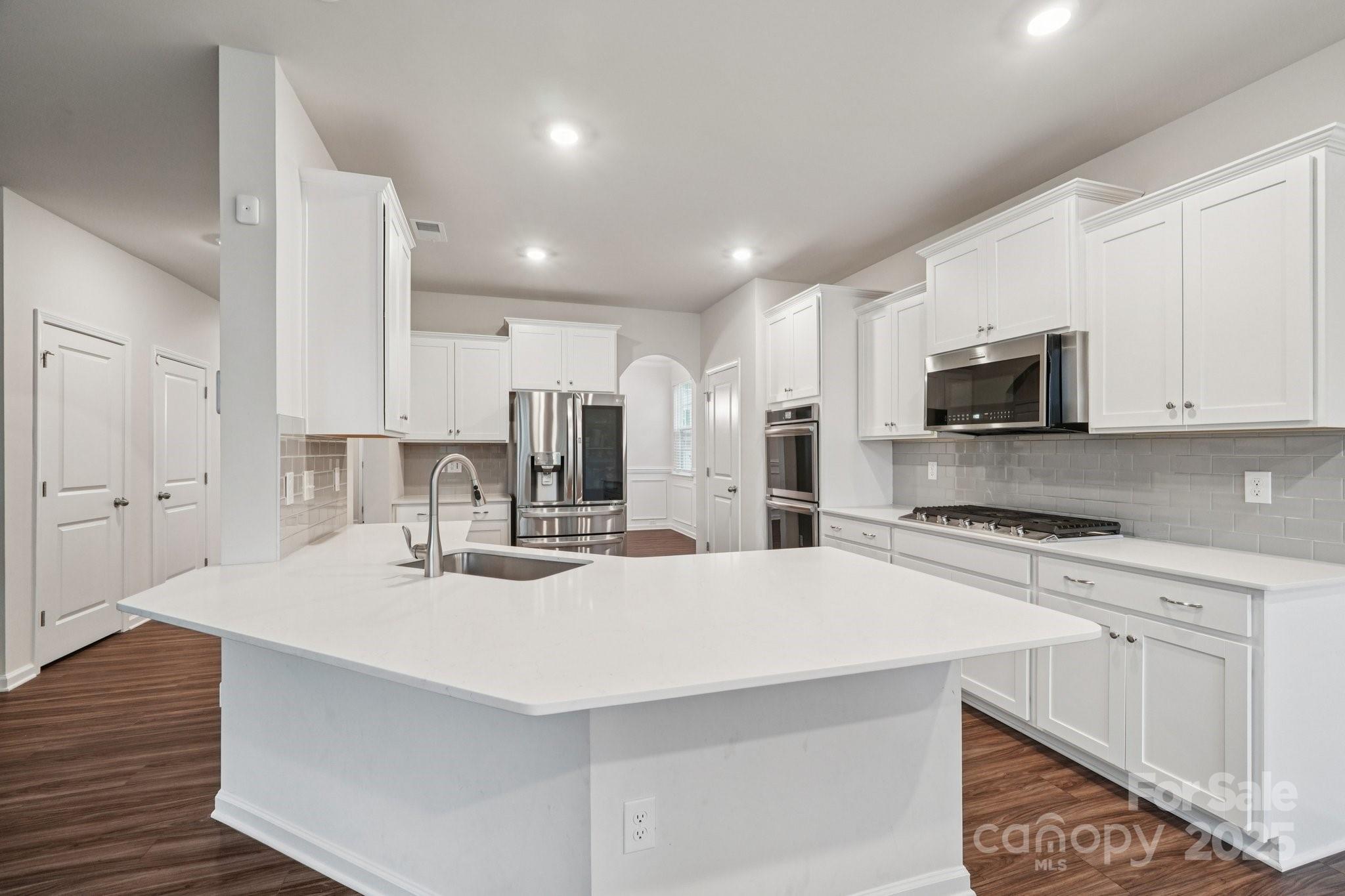 299 Hamptons Cove Road — Troutman