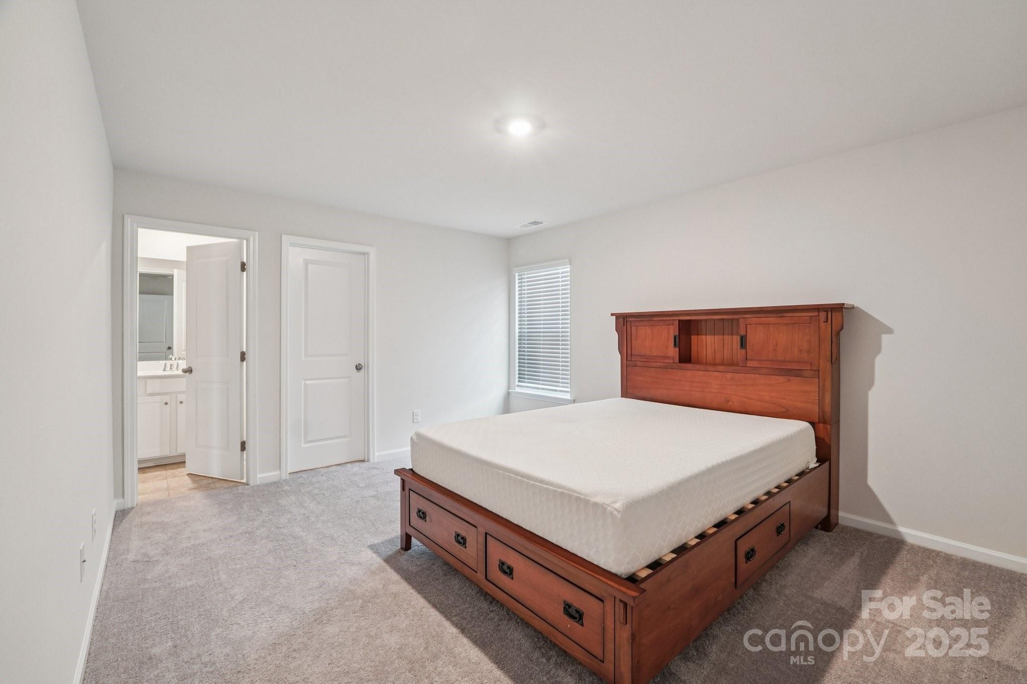 299 Hamptons Cove Road — Troutman