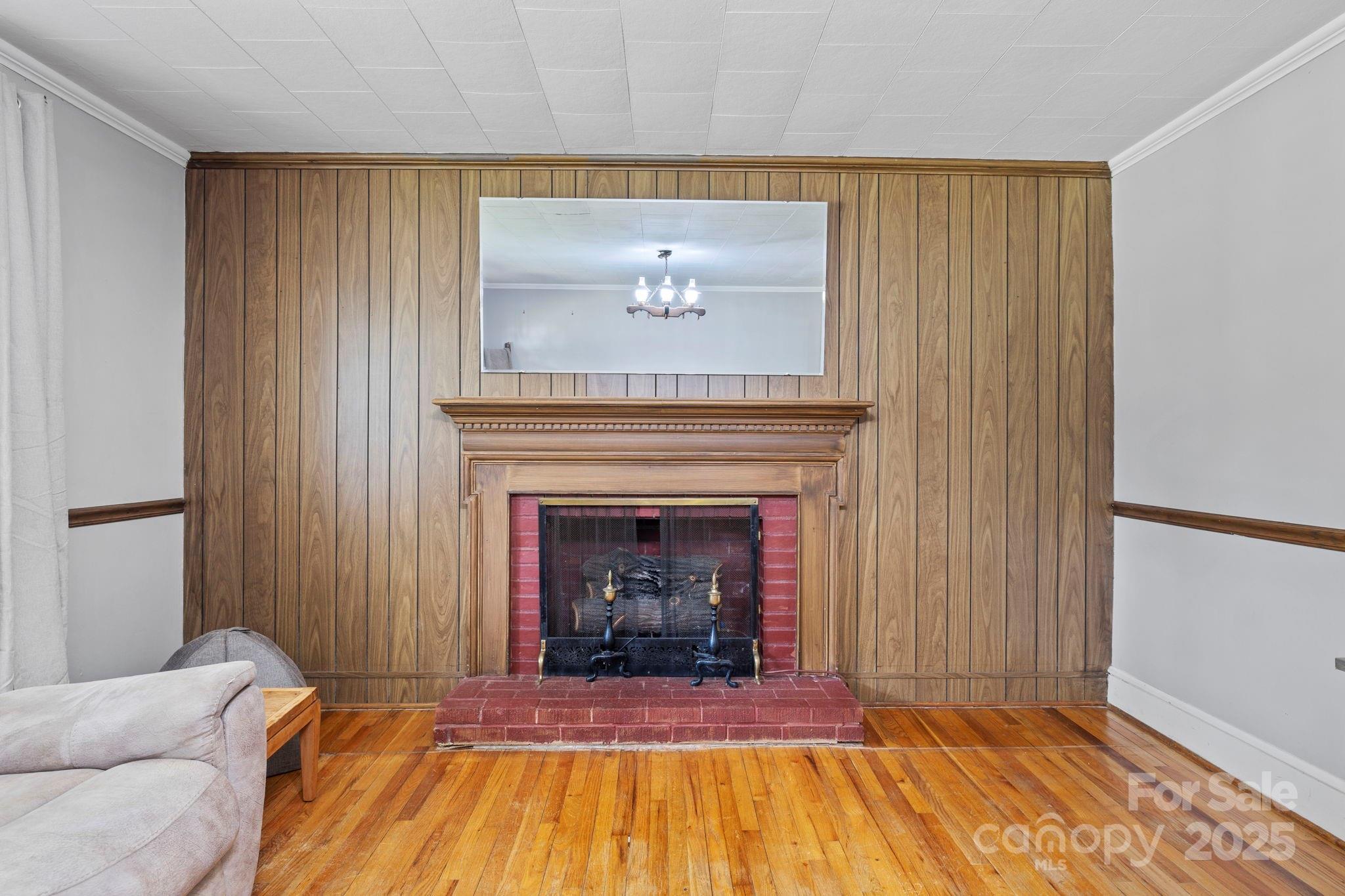 187 Oakridge Drive — Forest City