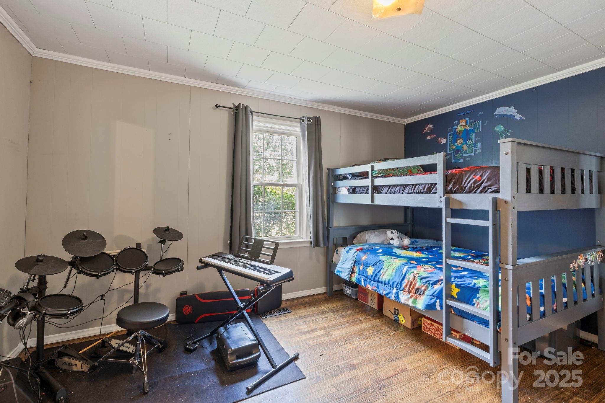 187 Oakridge Drive — Forest City